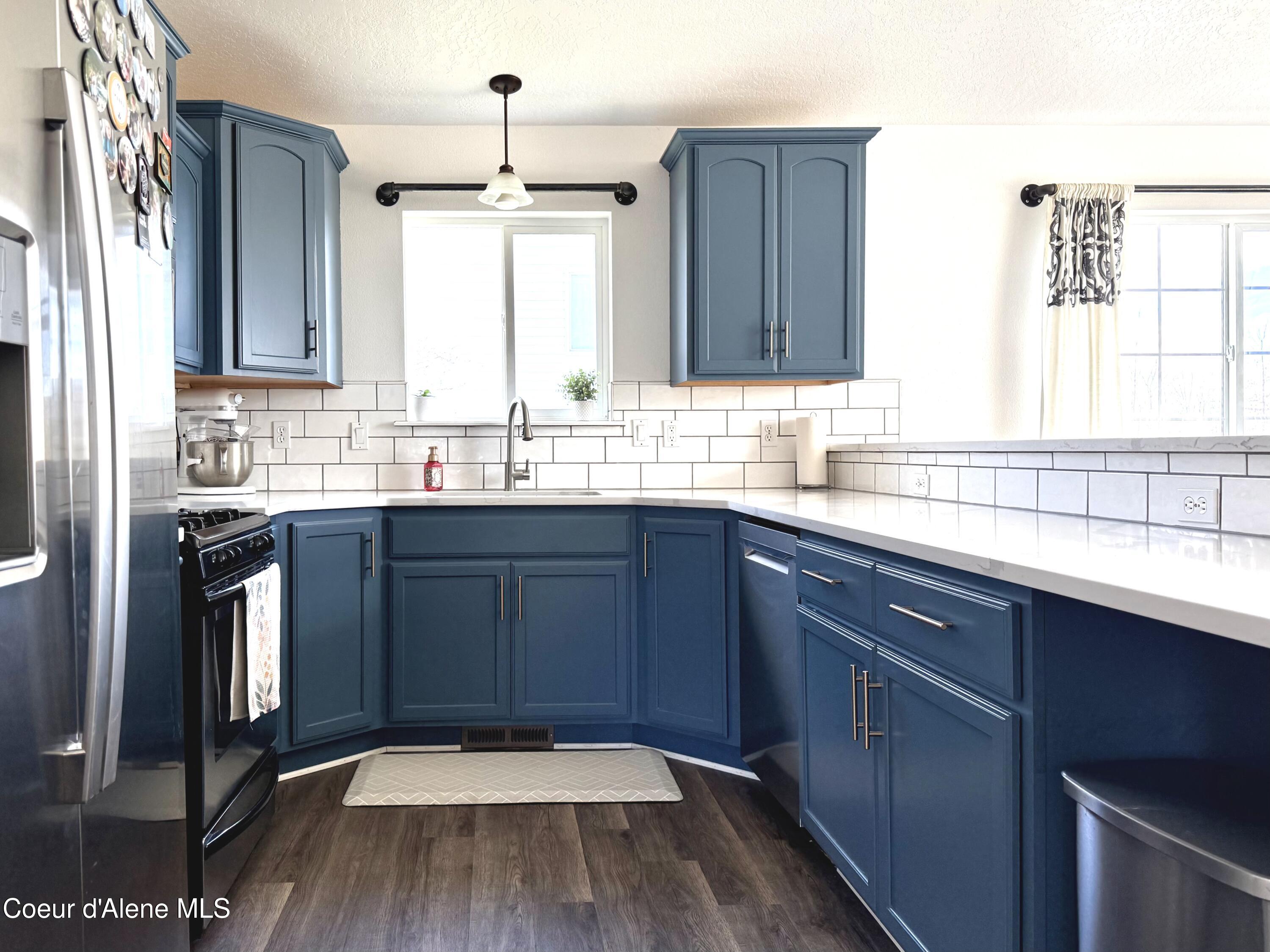 2887 W Cranberry AVE