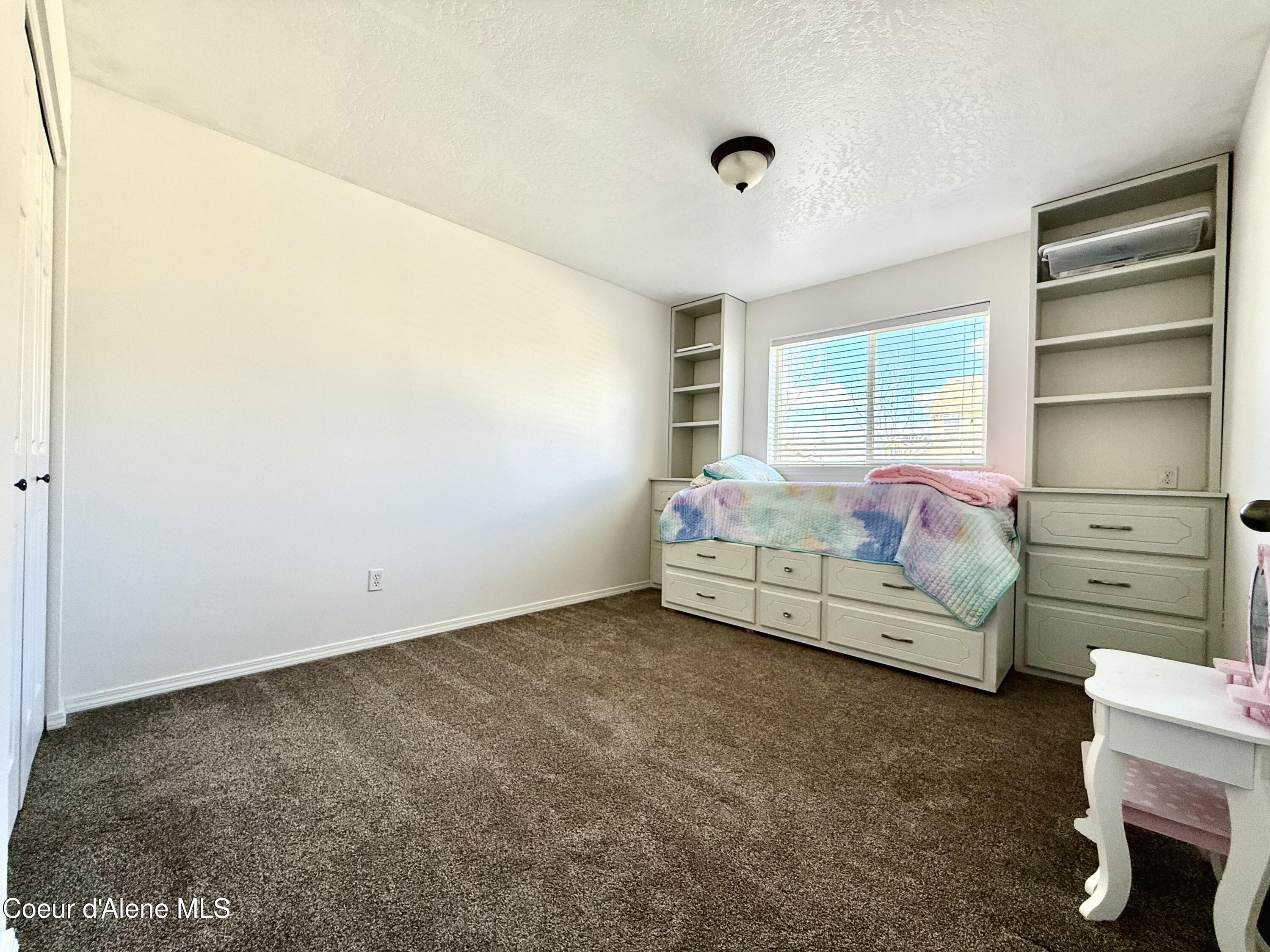 2887 W Cranberry AVE