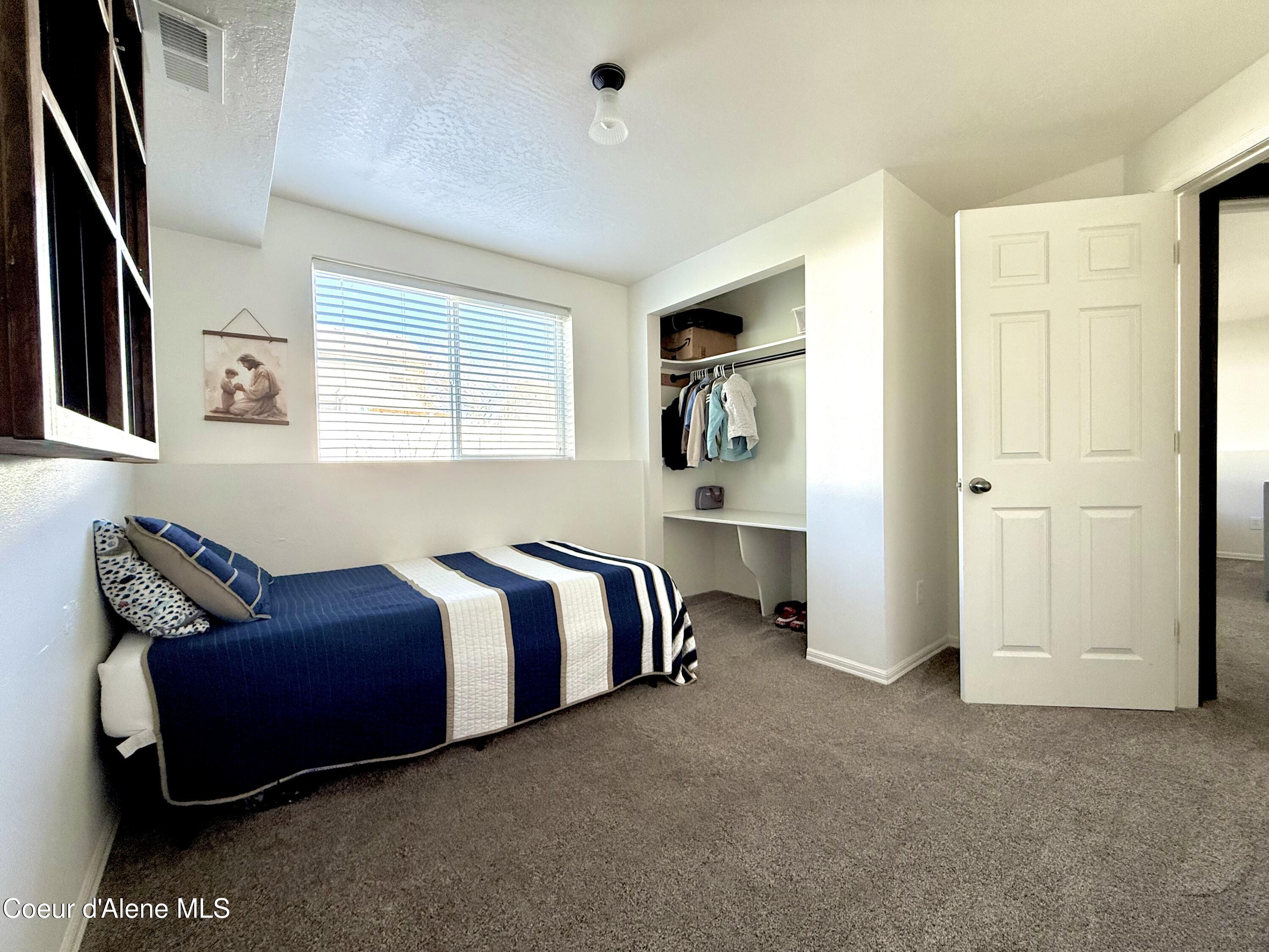 2887 W Cranberry AVE