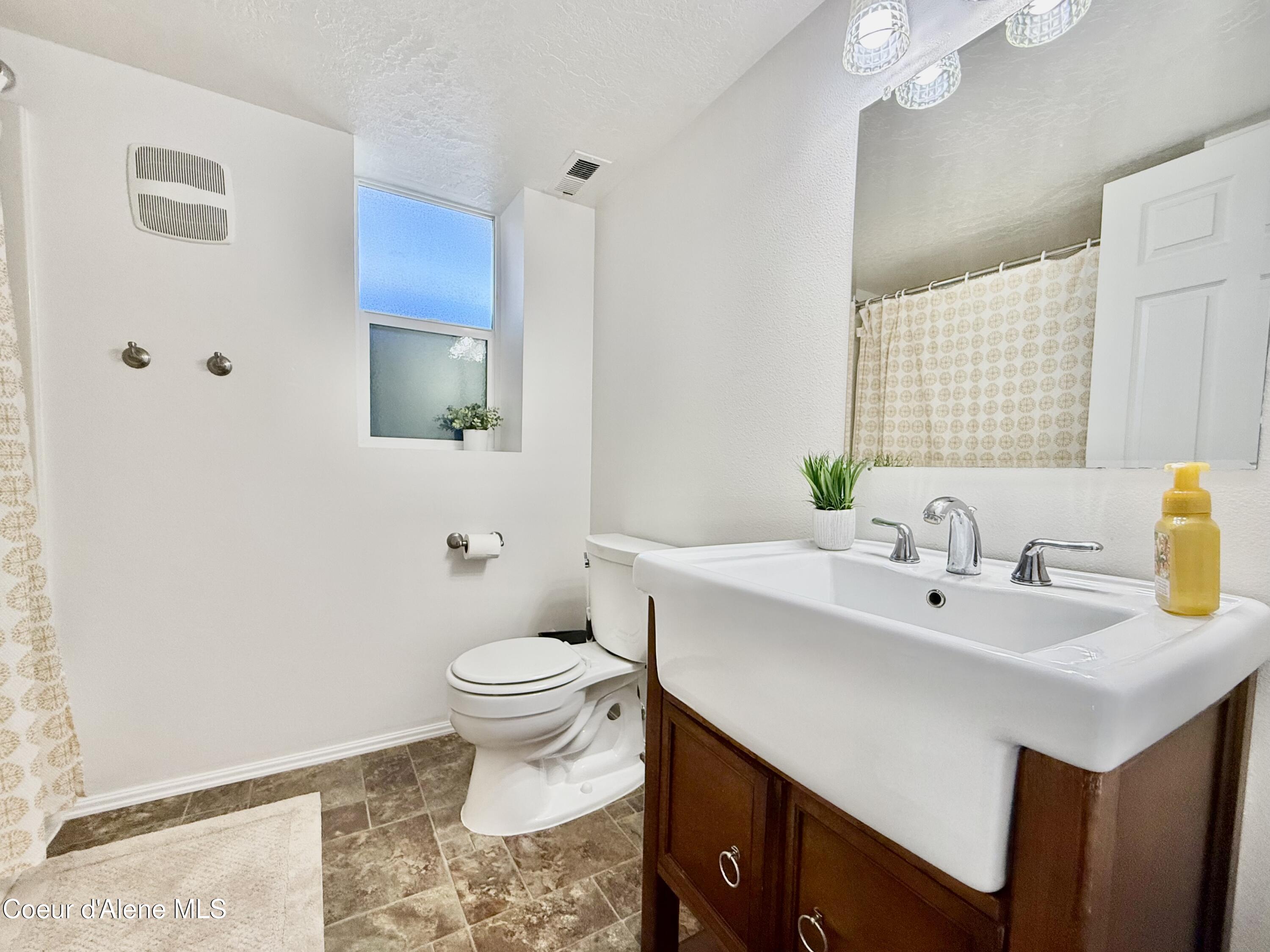 2887 W Cranberry AVE