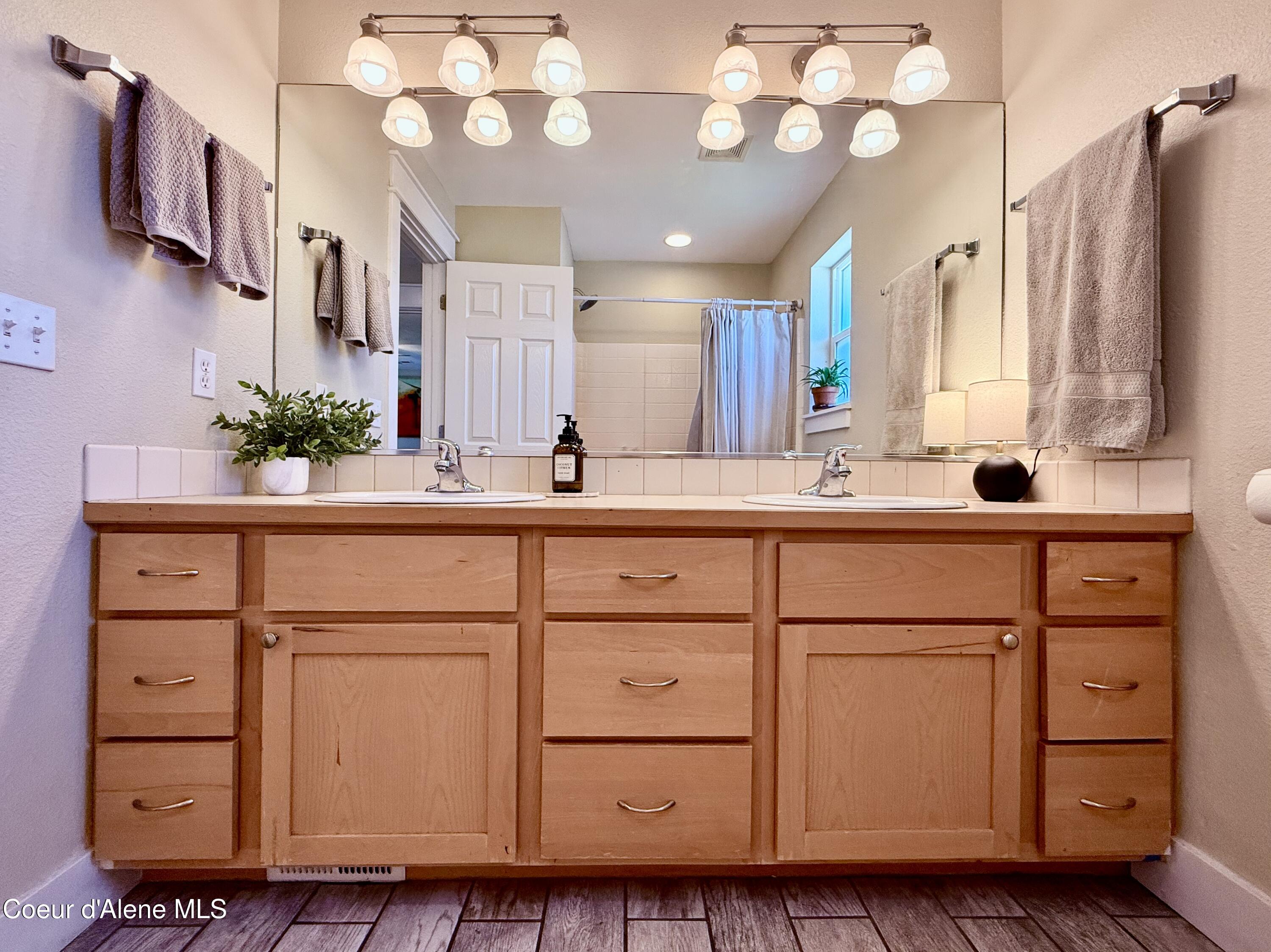 1291 N Center Green LOOP, Coeur d'Alene