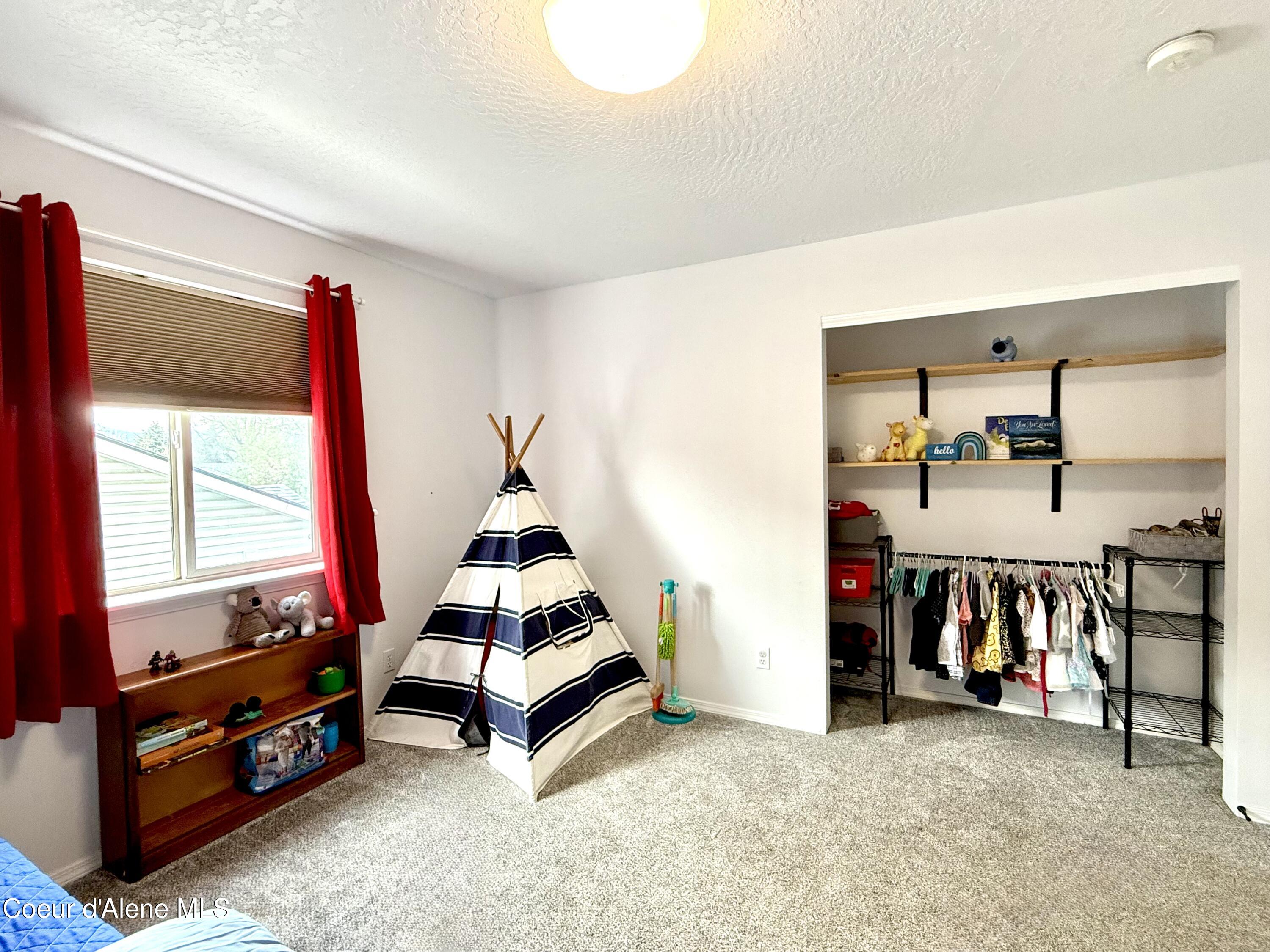 2675 W Beth LOOP