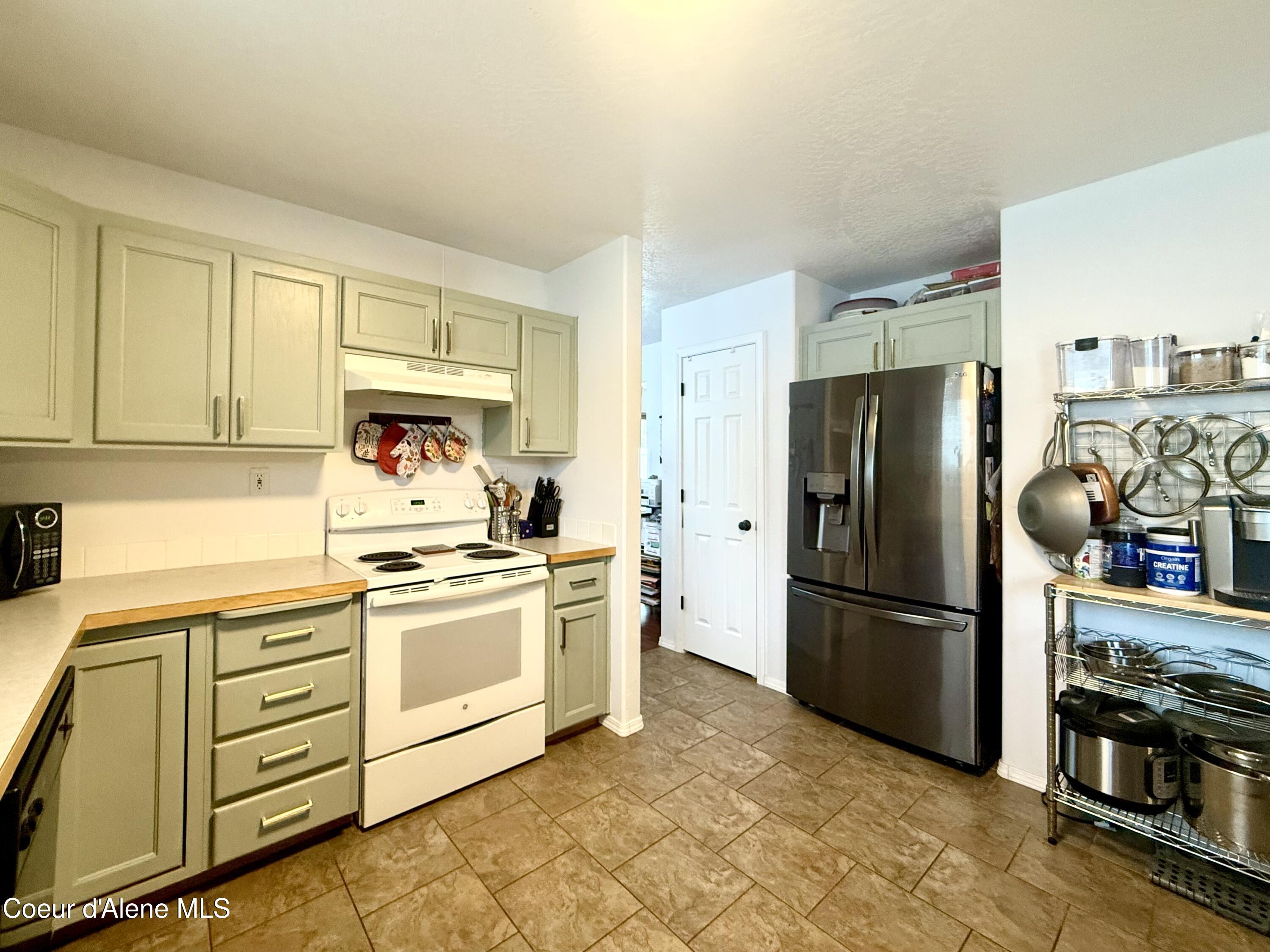2675 W Beth LOOP