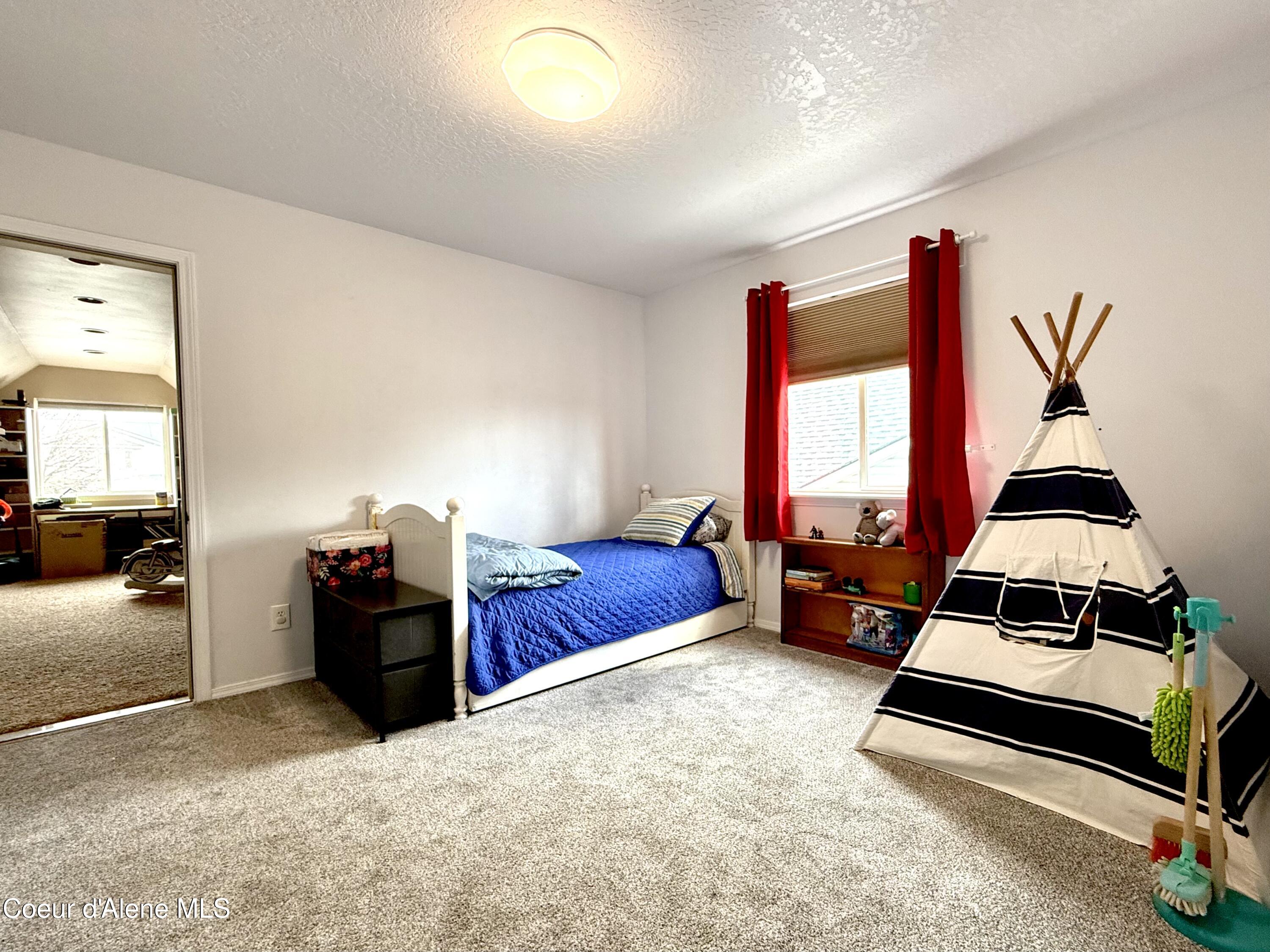 2675 W Beth LOOP