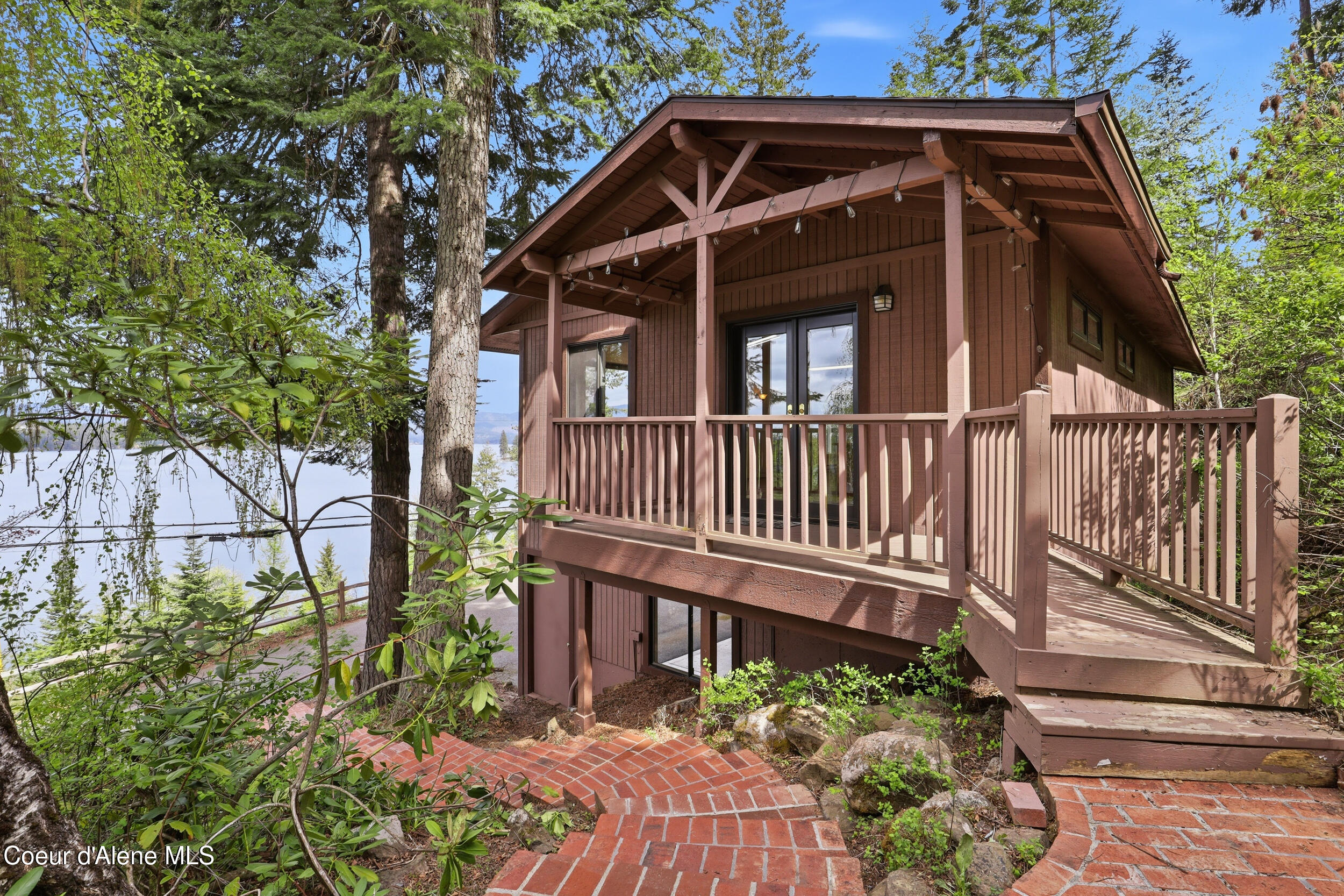 3068 E Upper Hayden Lake RD