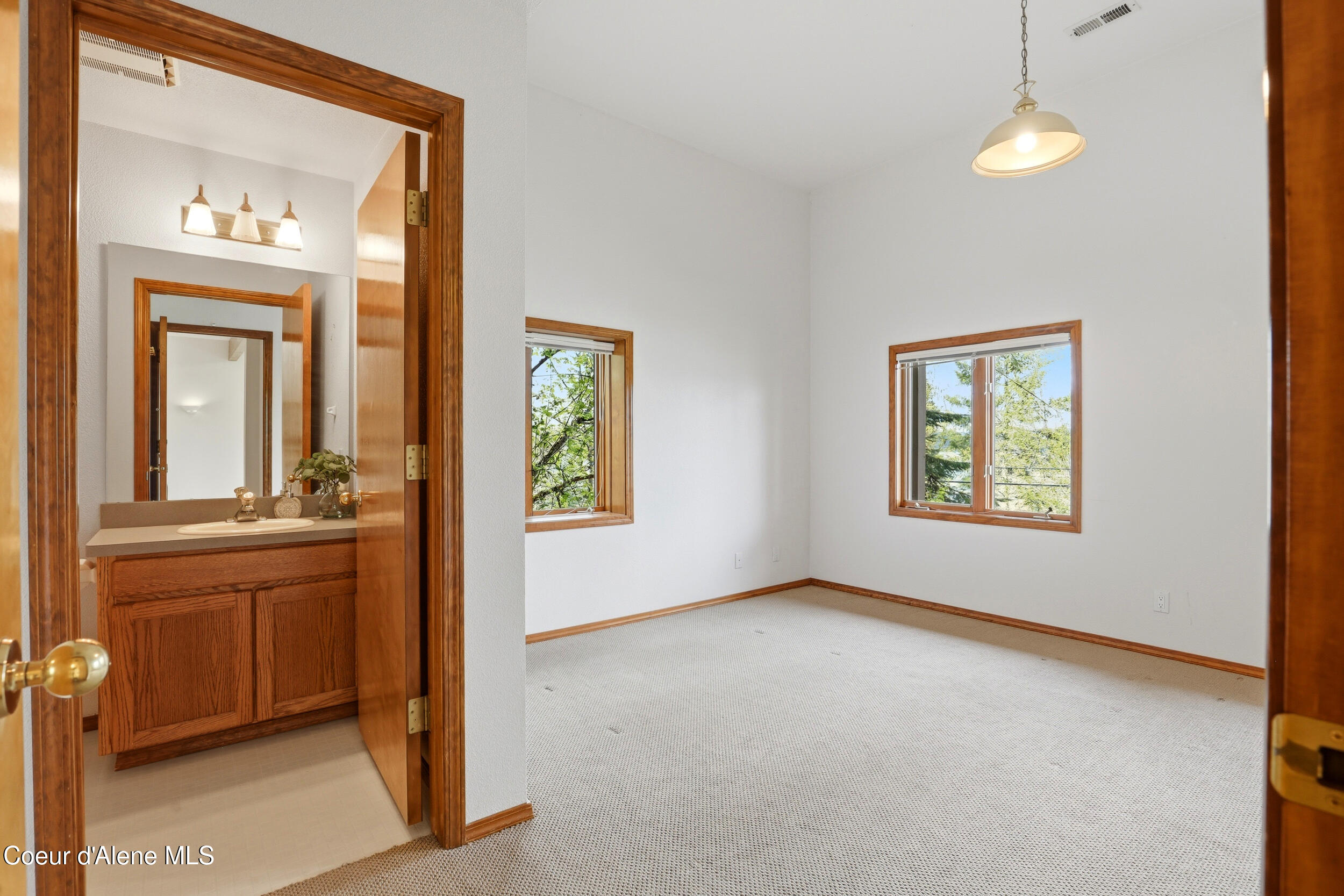 3068 E Upper Hayden Lake RD