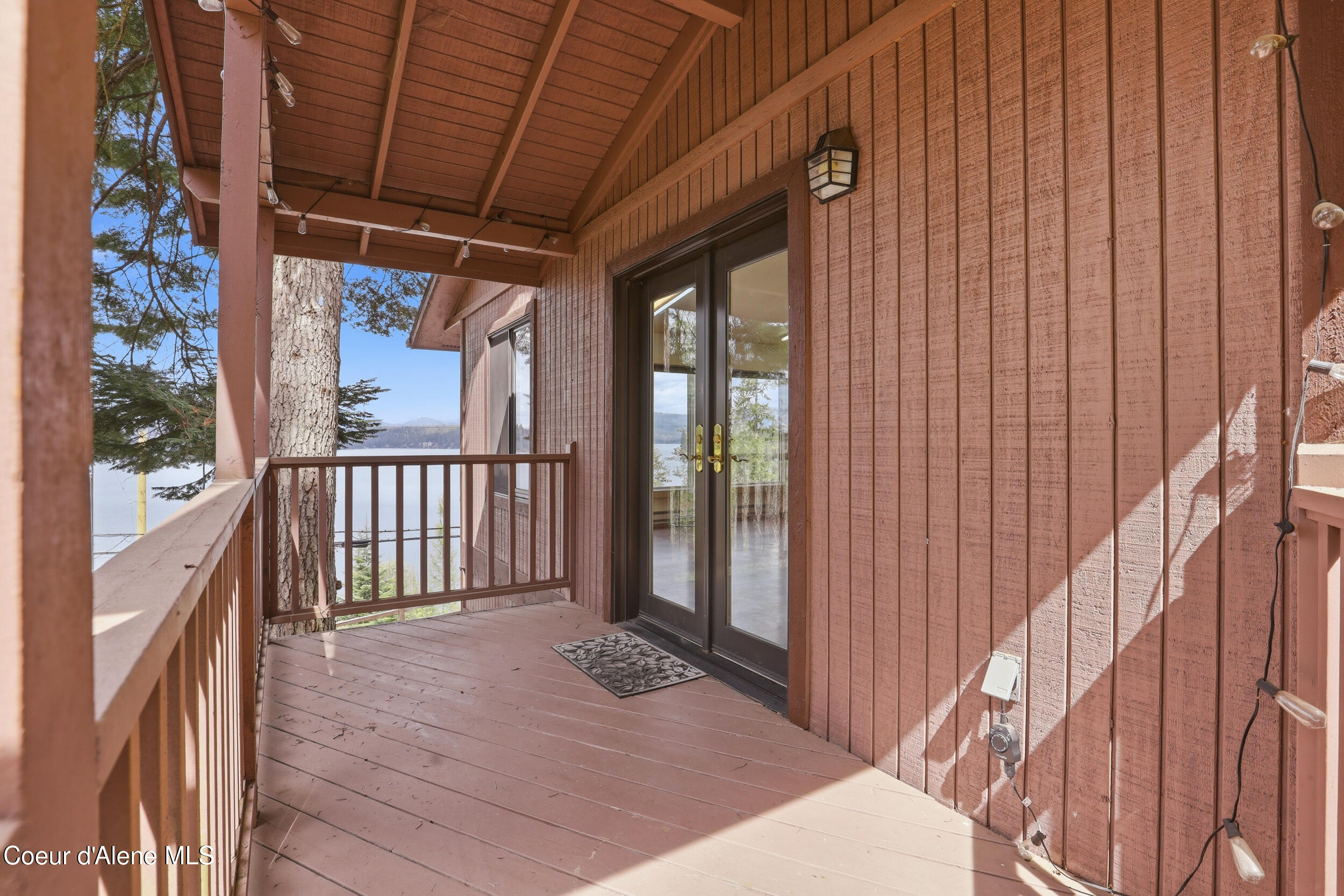 3068 E Upper Hayden Lake RD