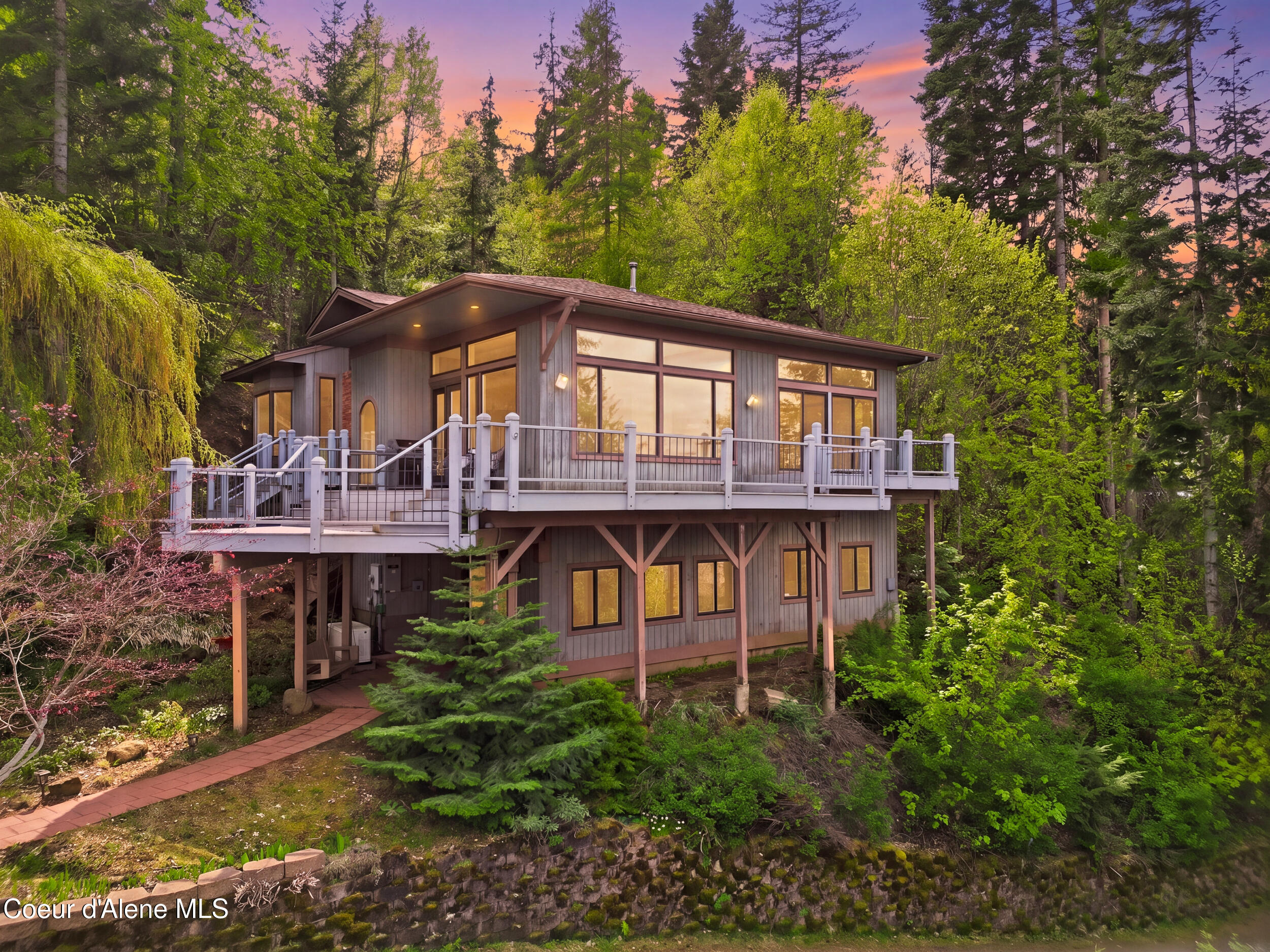 3068 E Upper Hayden Lake RD