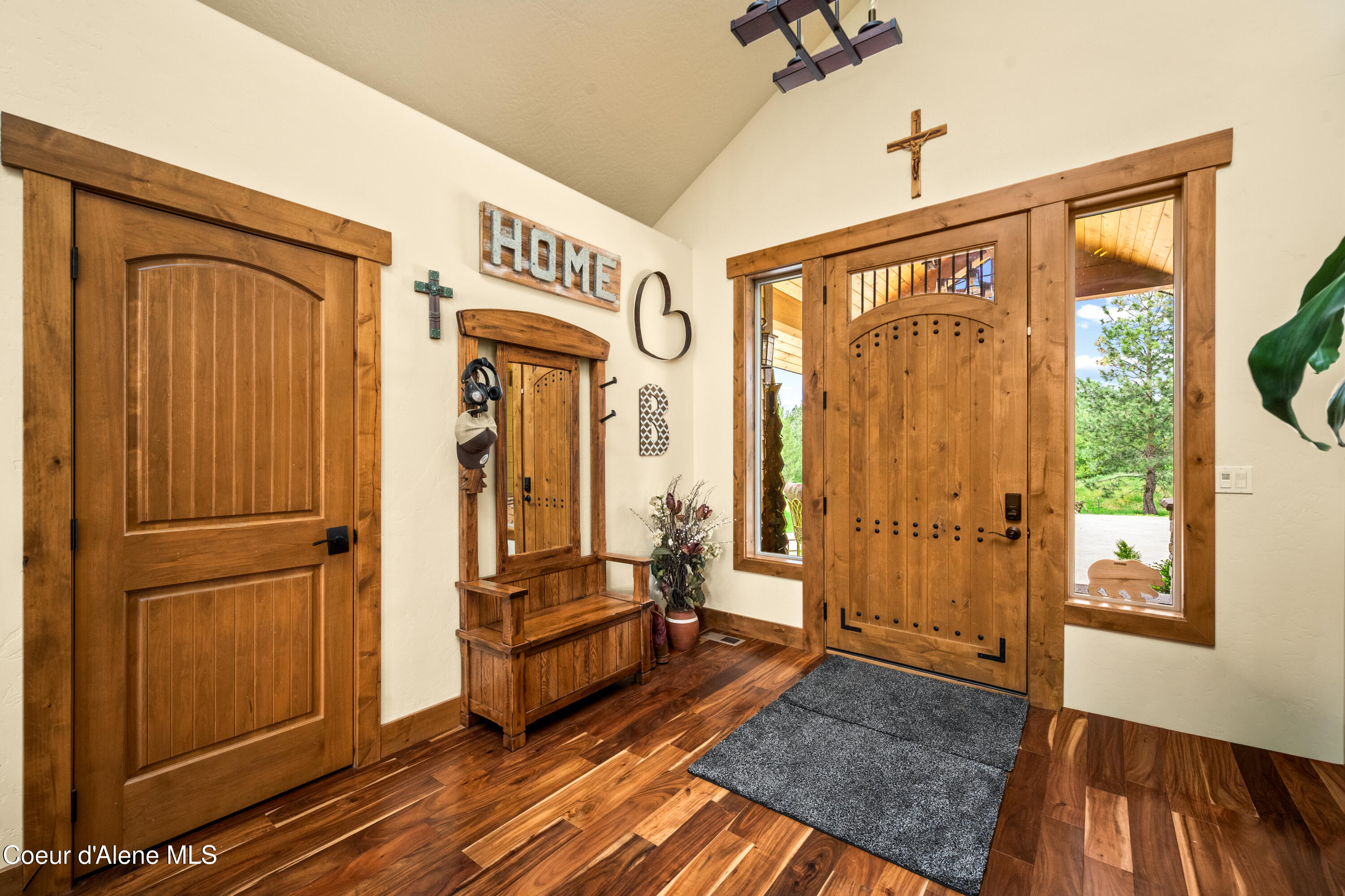 1819 E Misty Meadows CT