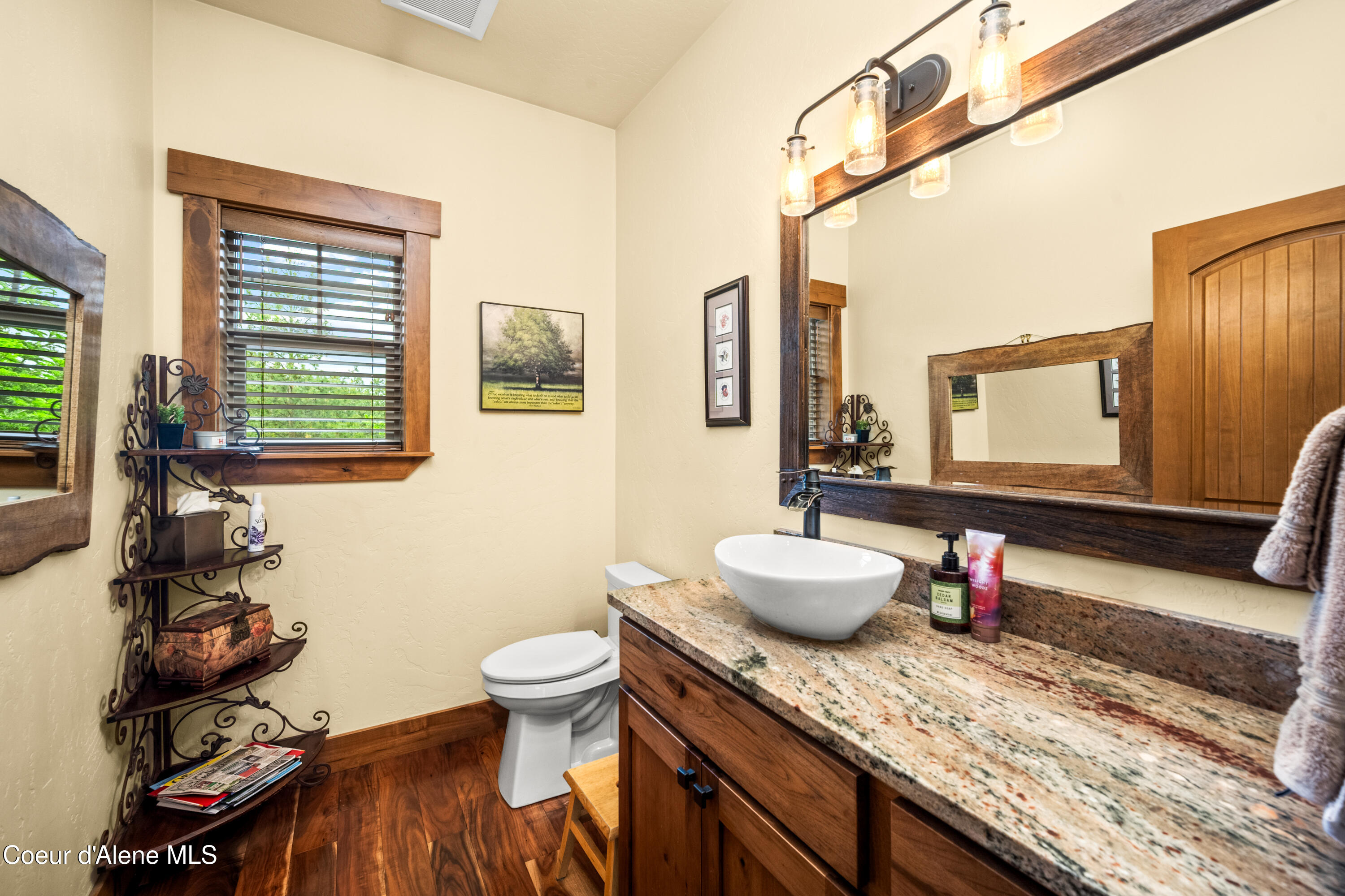 1819 E Misty Meadows CT