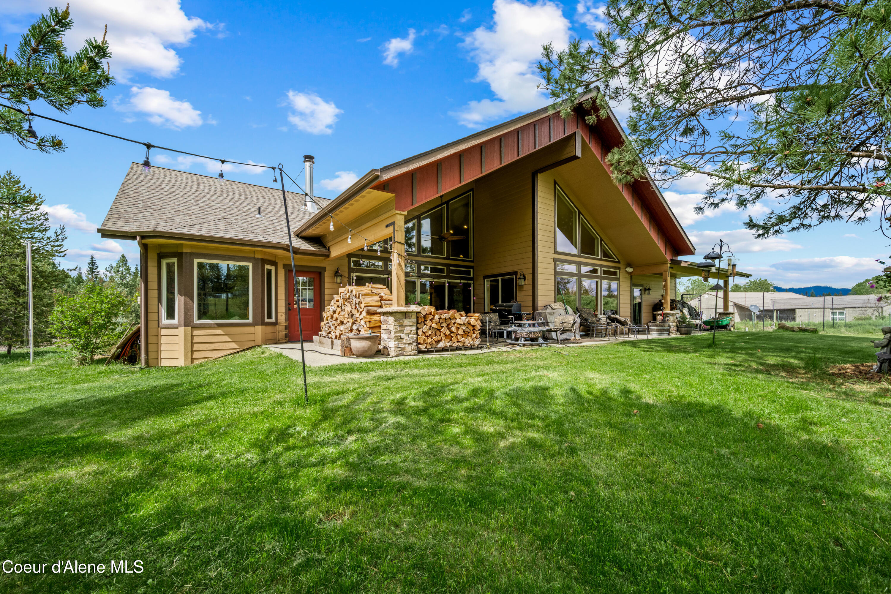 1819 E Misty Meadows CT
