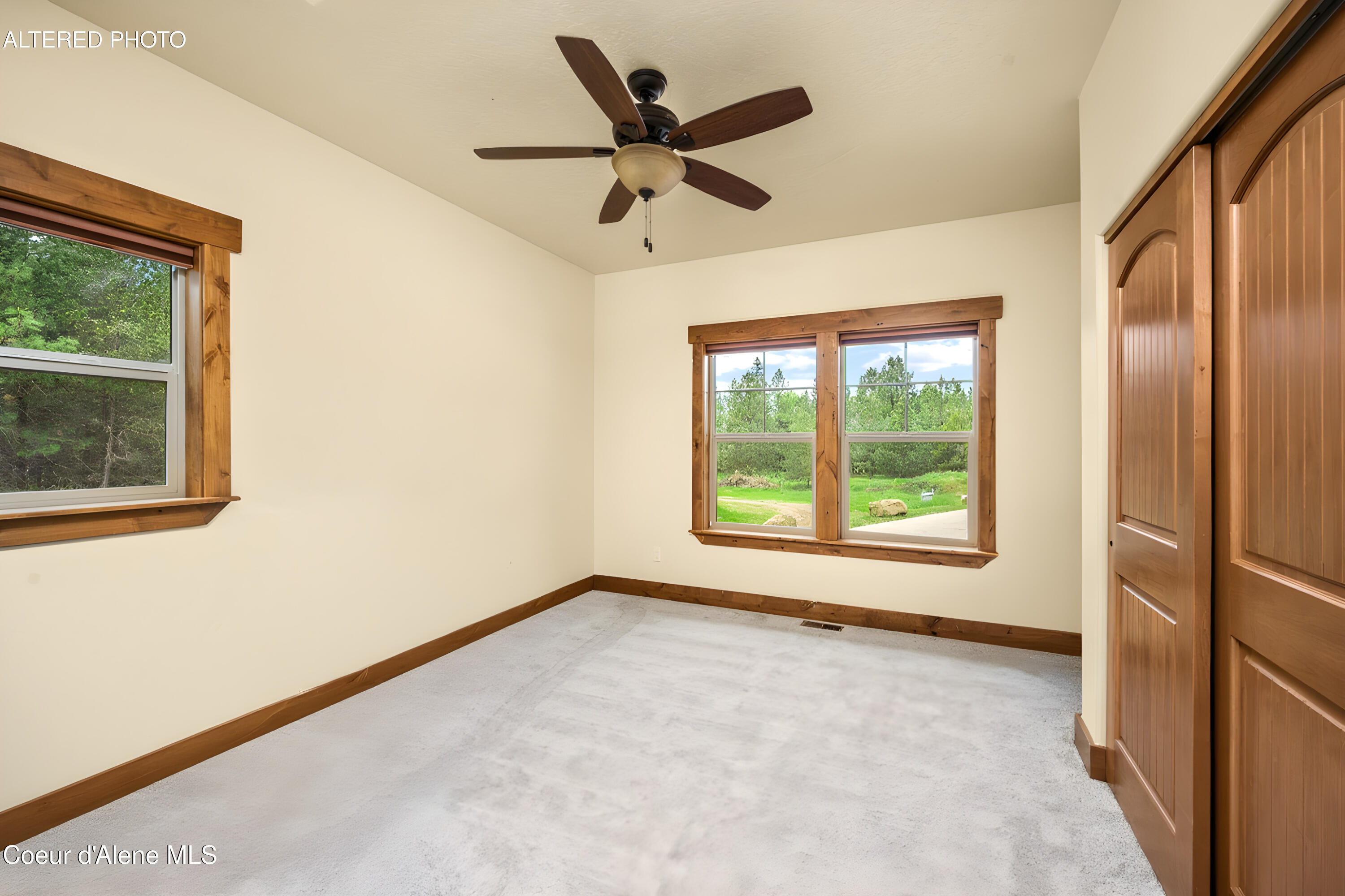 1819 E Misty Meadows CT