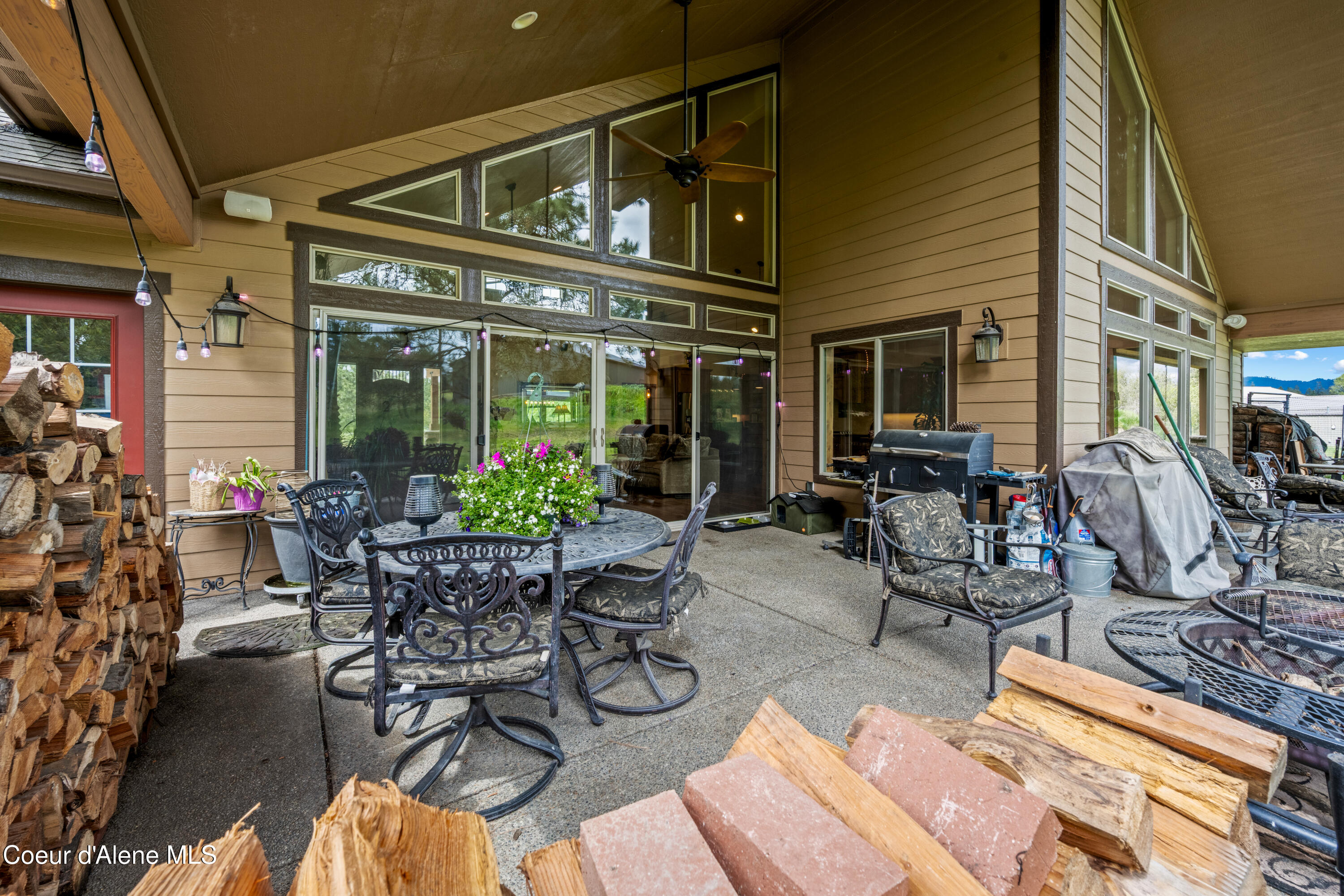 1819 E Misty Meadows CT