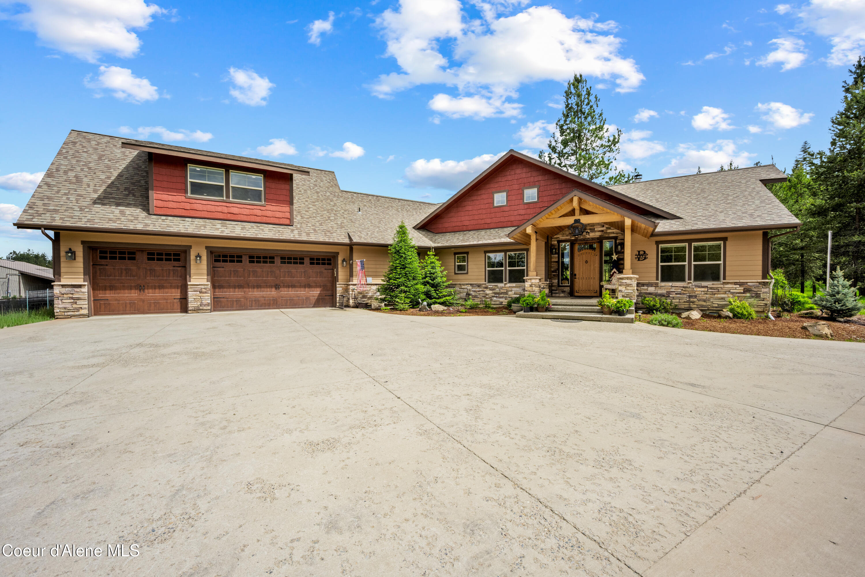 1819 E Misty Meadows CT