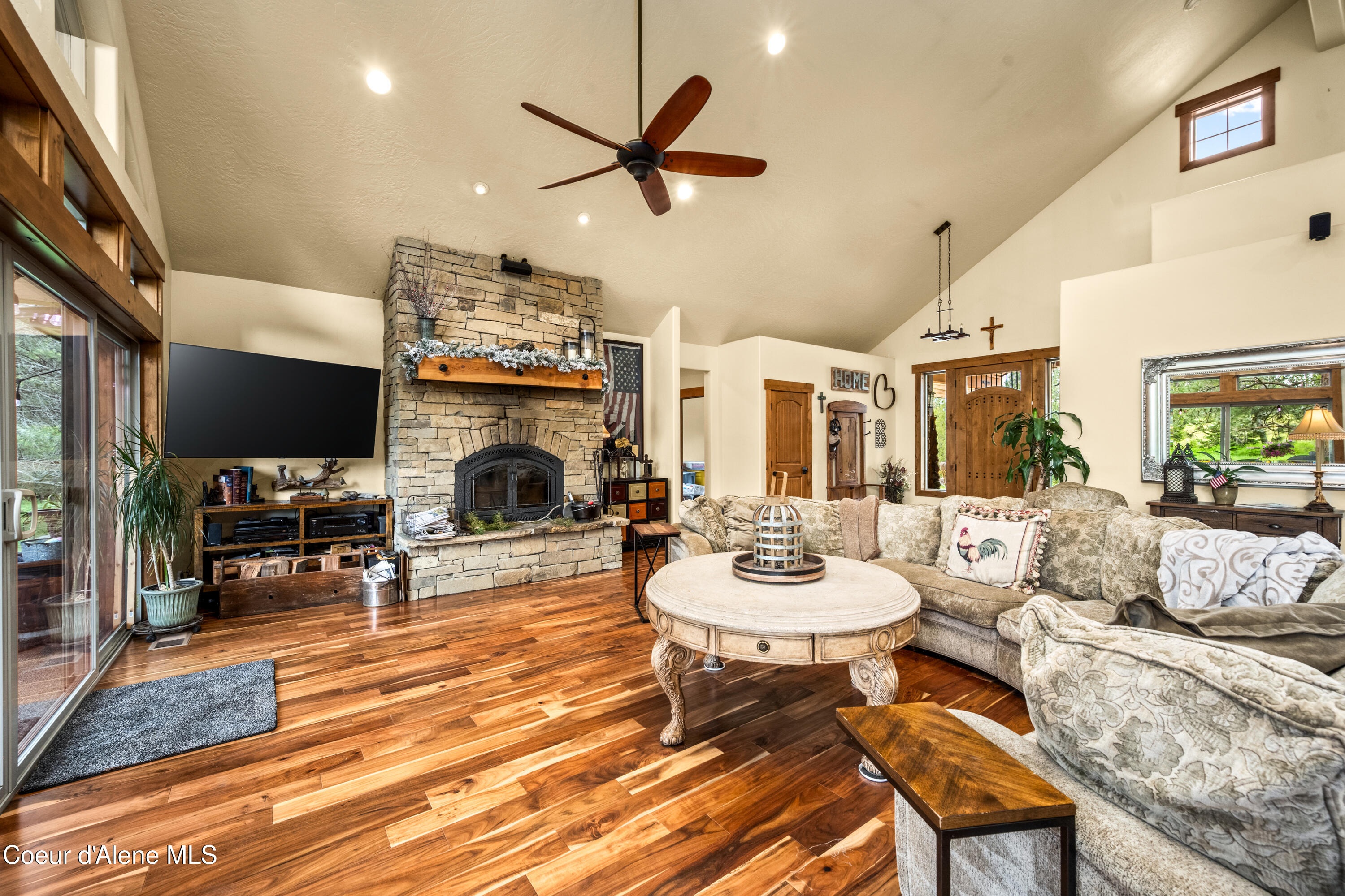 1819 E Misty Meadows CT