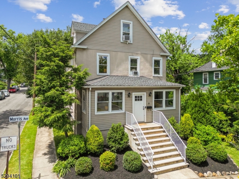 21 Morris Ave
