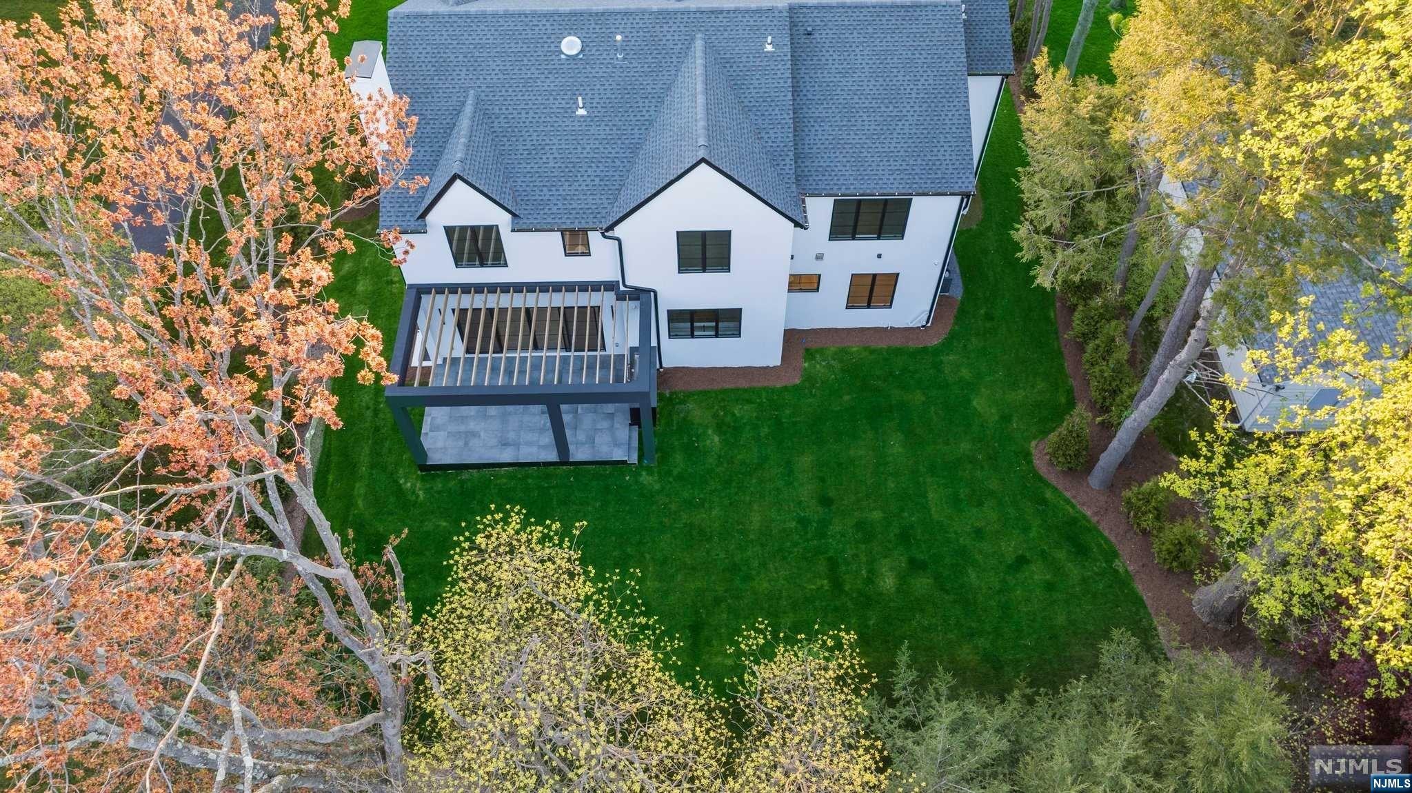 116 Lake Road