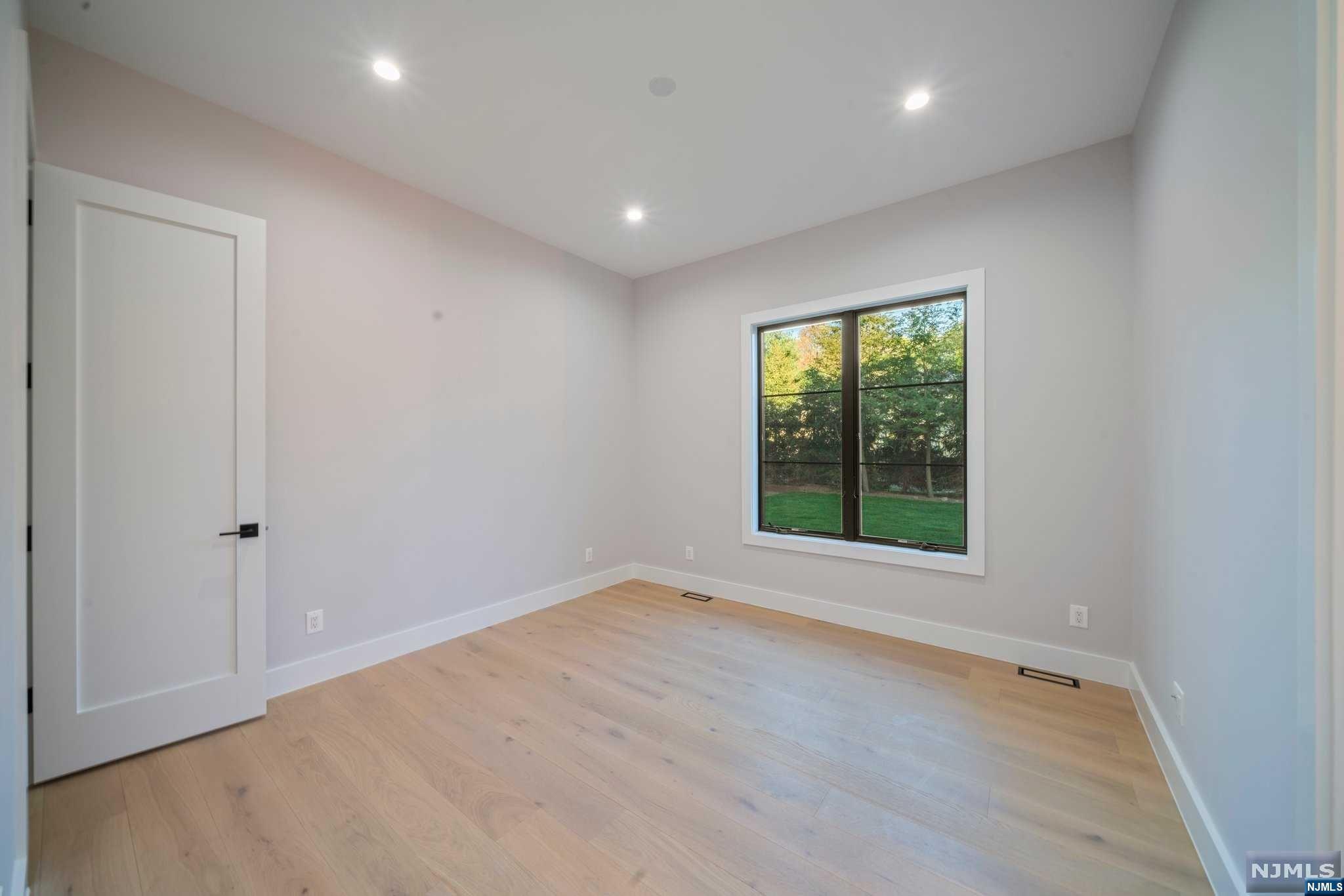 116 Lake Road