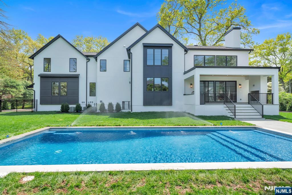 16 Donnybrook Drive