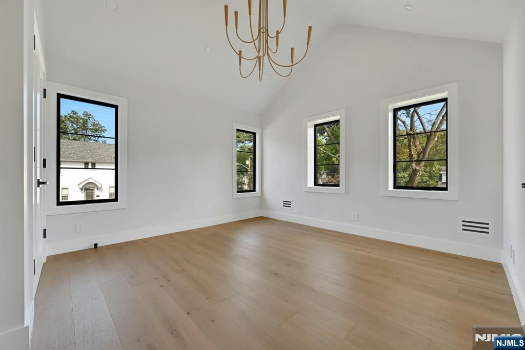 32 Highland Avenue
