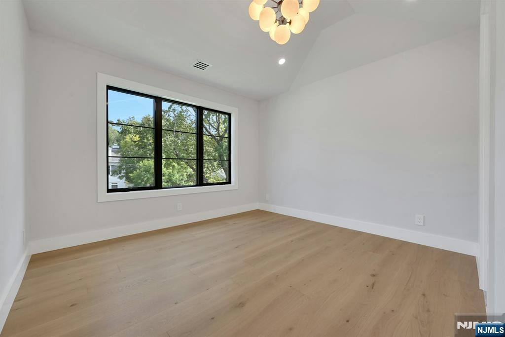 32 Highland Avenue