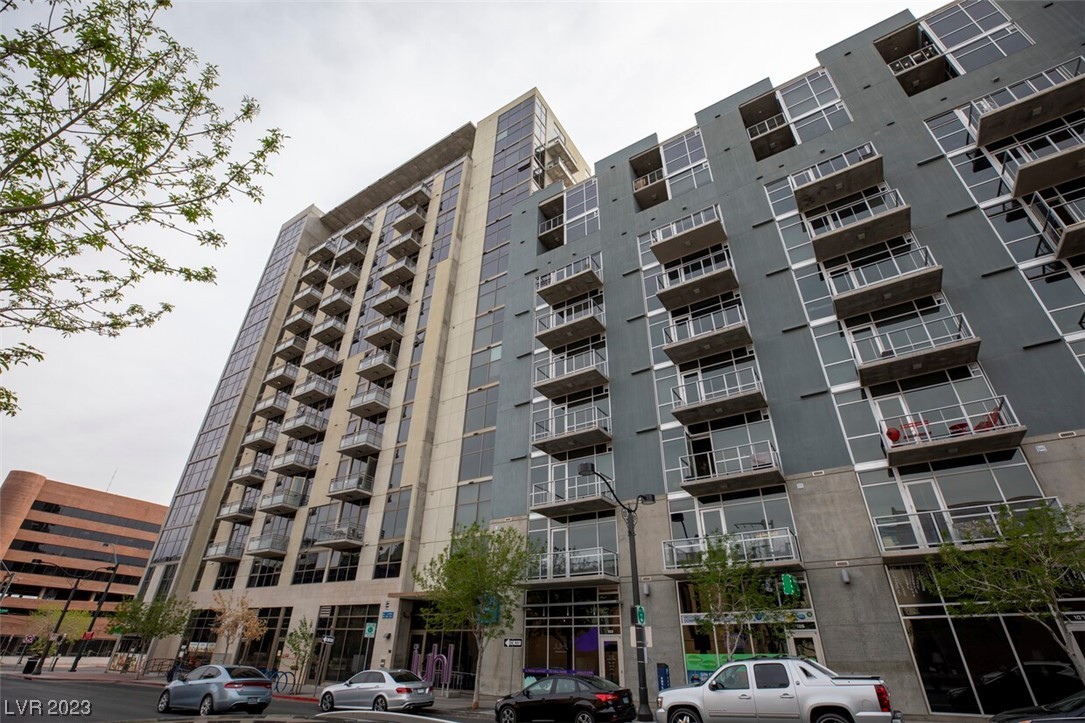 353 East Bonneville Avenue 606