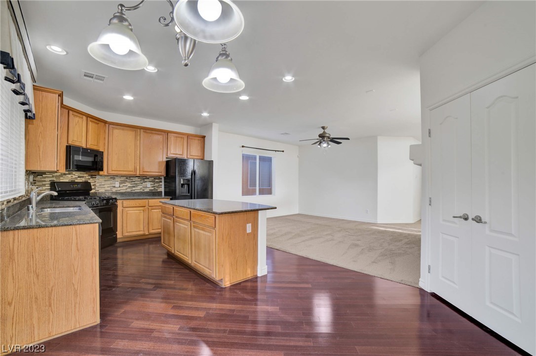 7425 Glorious Sun Drive