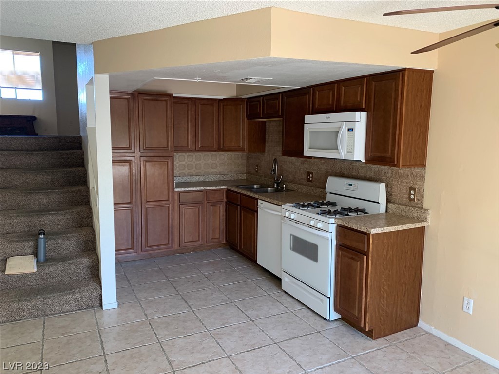 2995 East Sunset Road 130