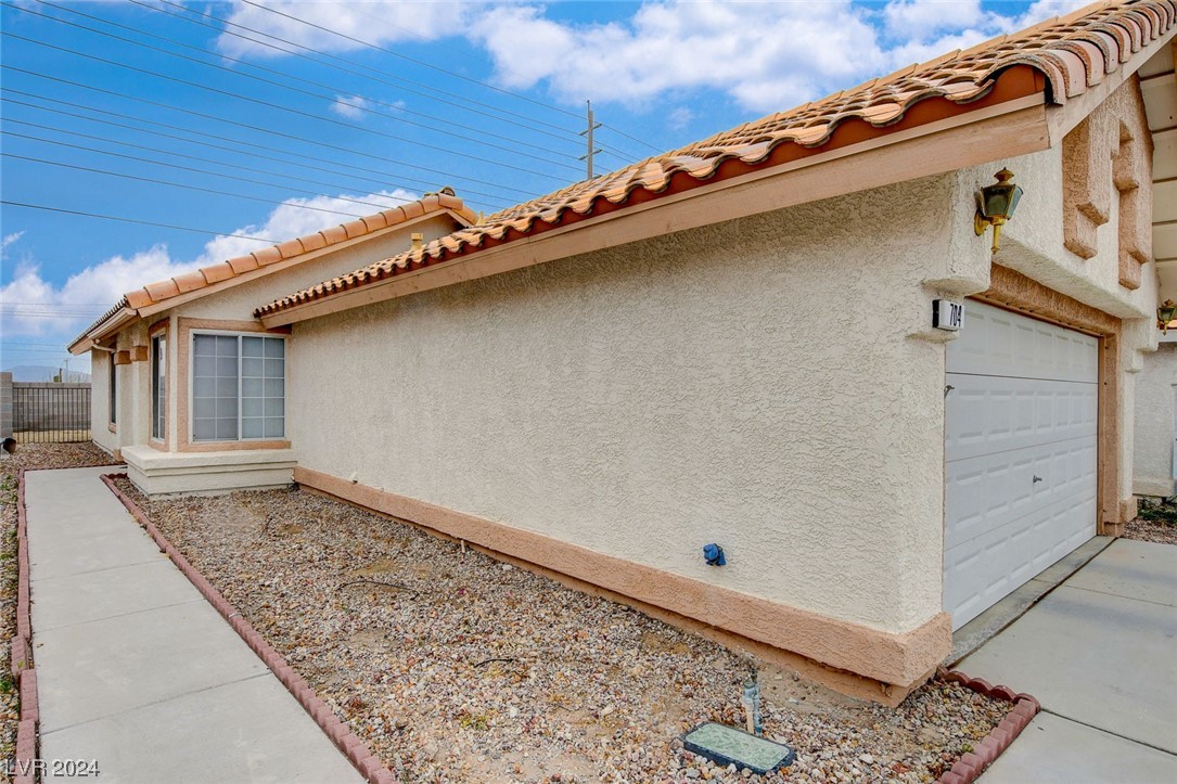704 Sarajane Lane