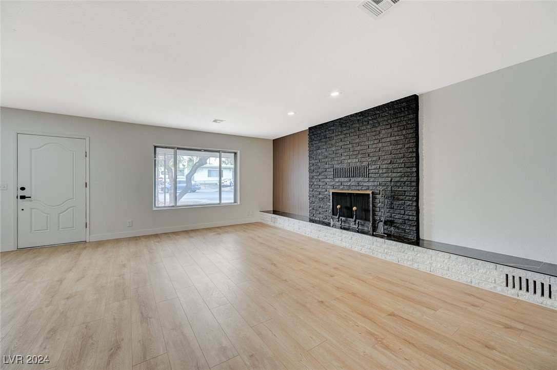 106 Manganese Street