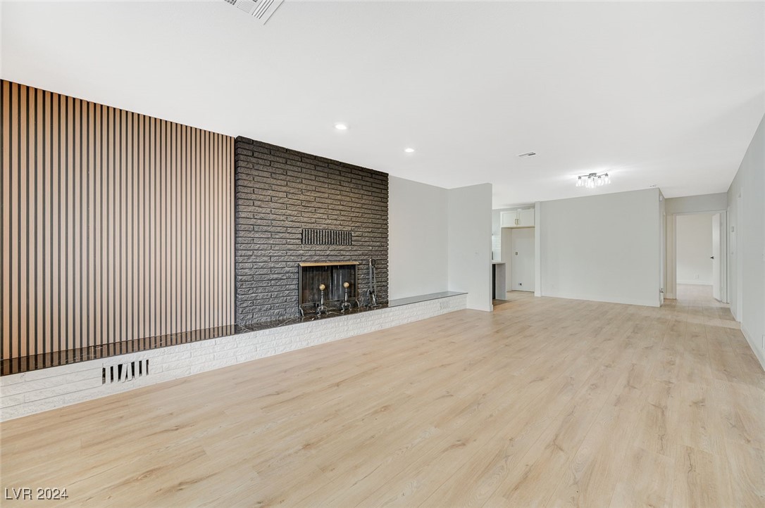 106 Manganese Street