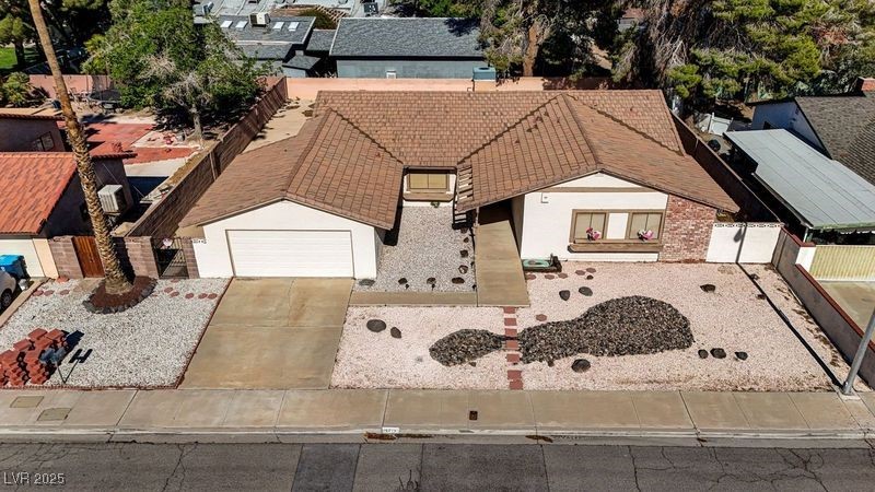 5274 Somerset Drive