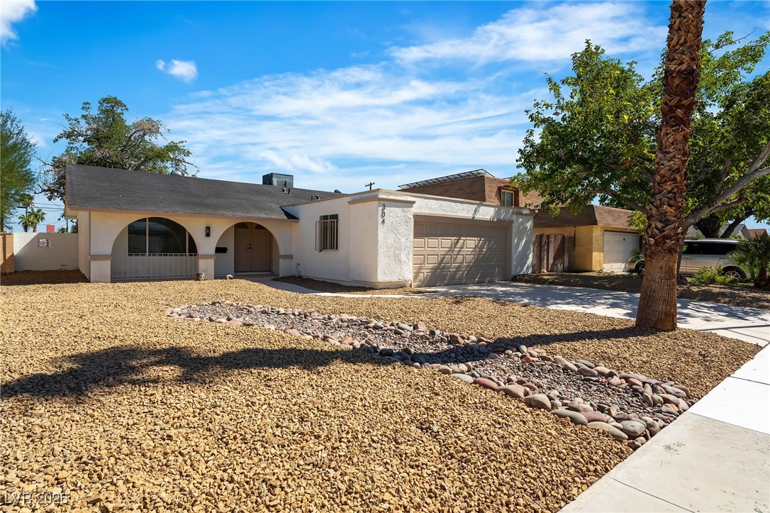 304 North Torrey Pines Drive