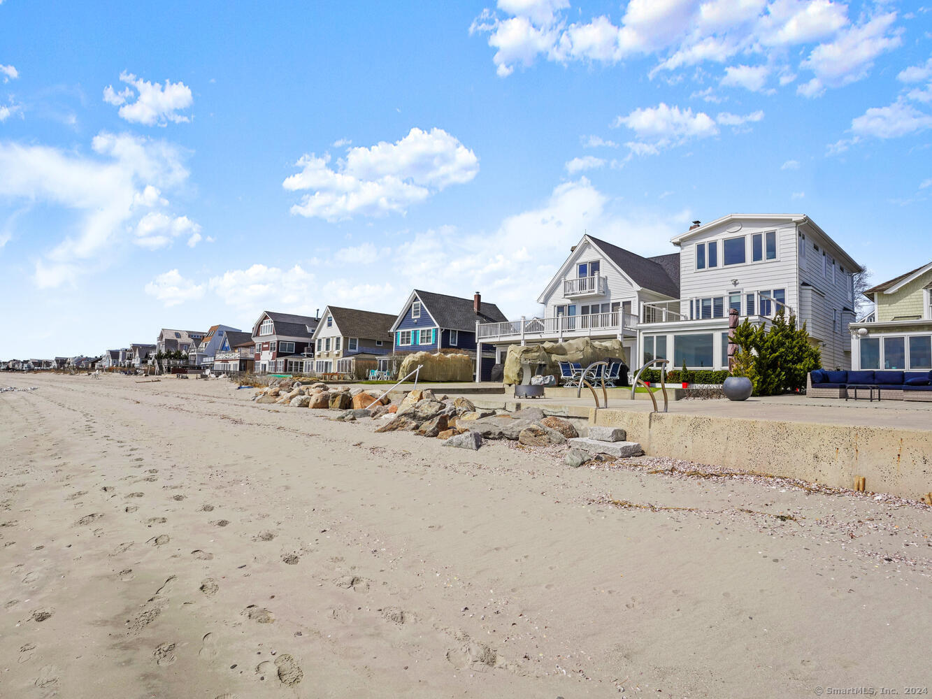 1141 Fairfield Beach Road
