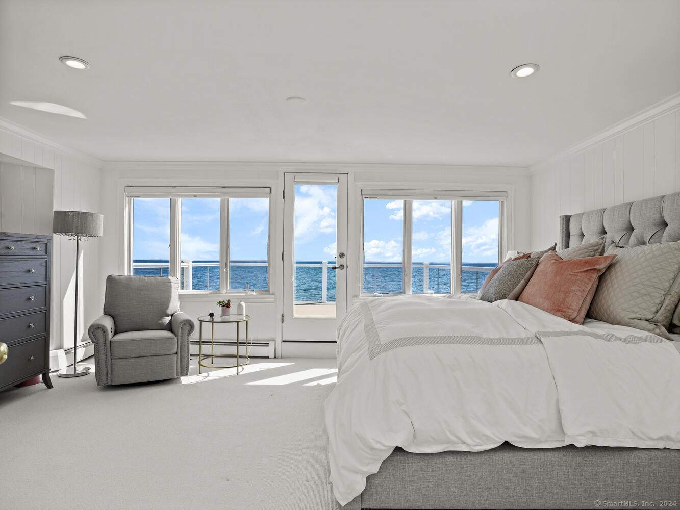1141 Fairfield Beach Road