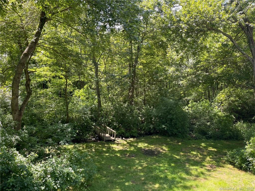 8 Heathwood Lane