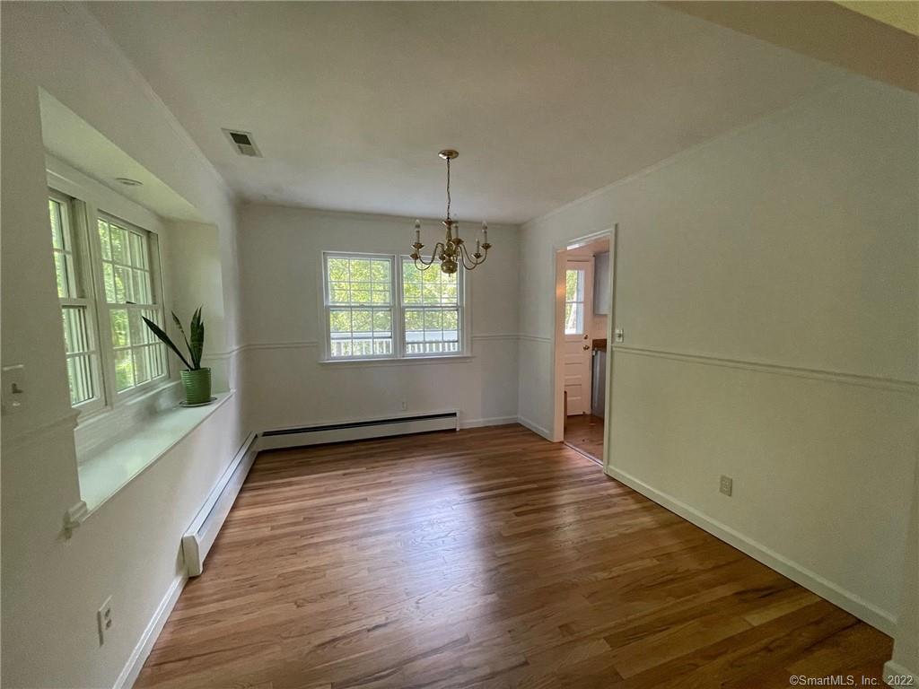 8 Heathwood Lane
