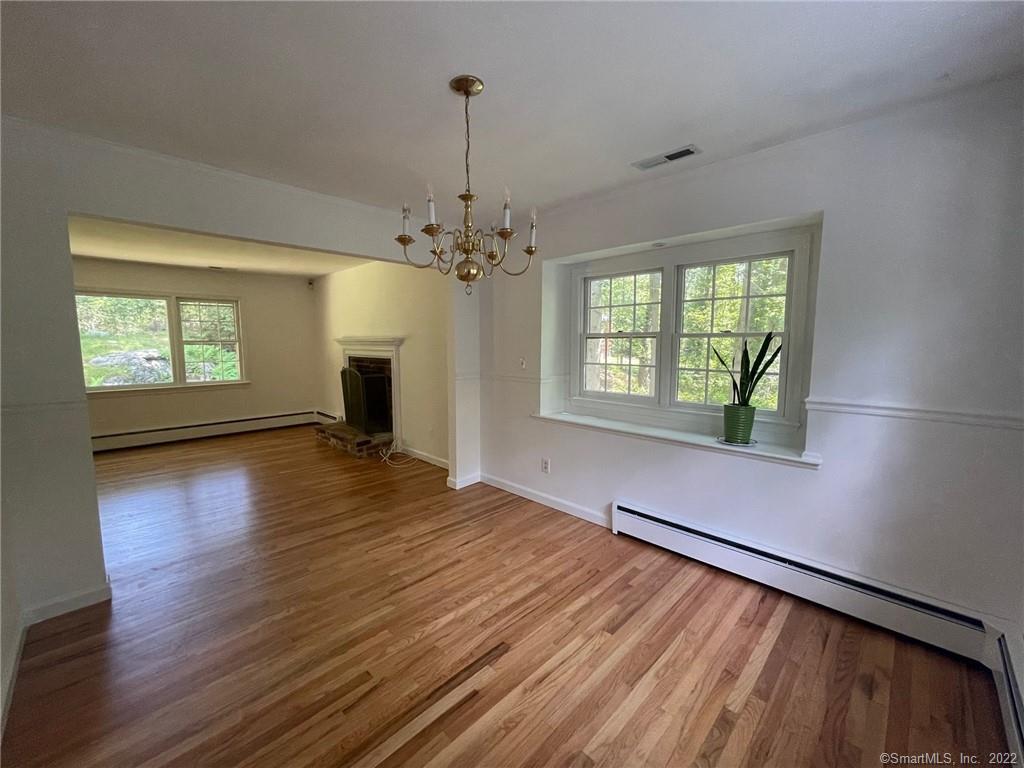 8 Heathwood Lane
