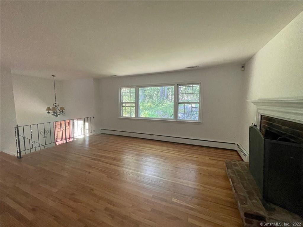 8 Heathwood Lane