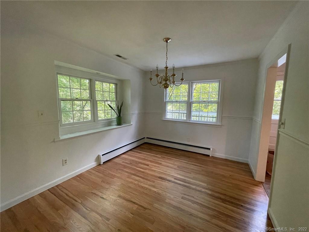 8 Heathwood Lane