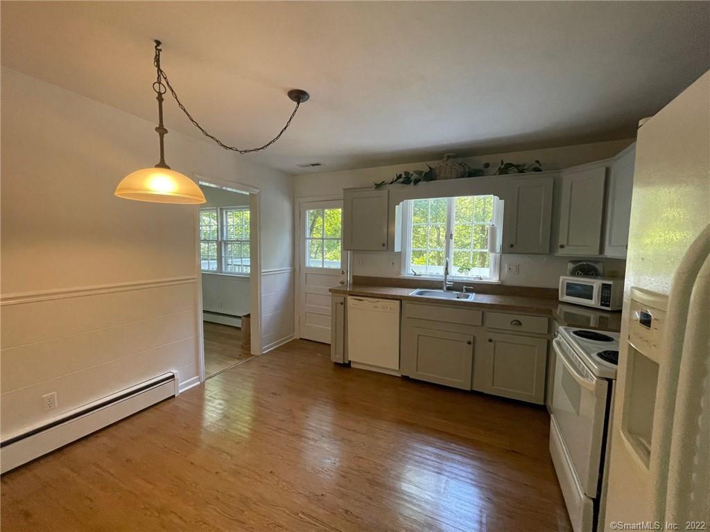 8 Heathwood Lane