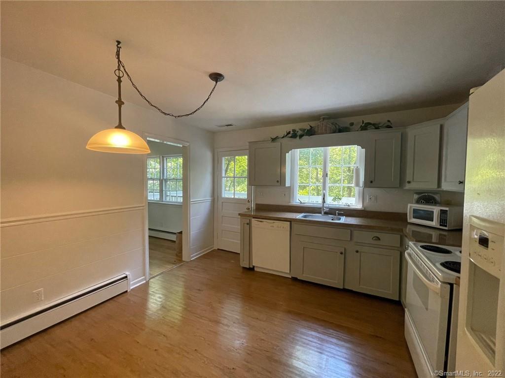 8 Heathwood Lane
