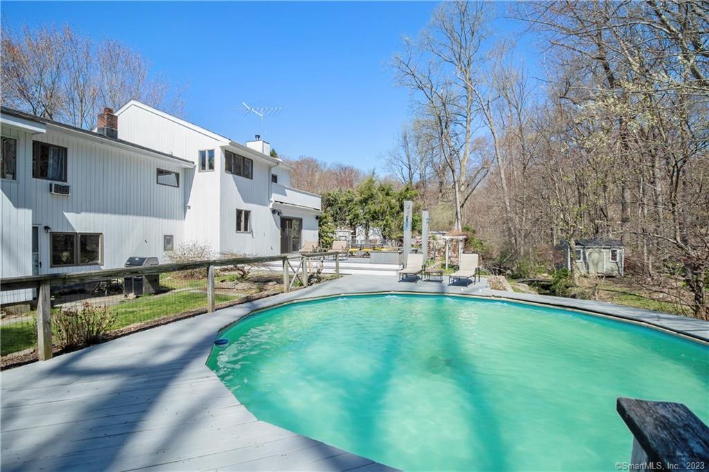 48 Winding Lane