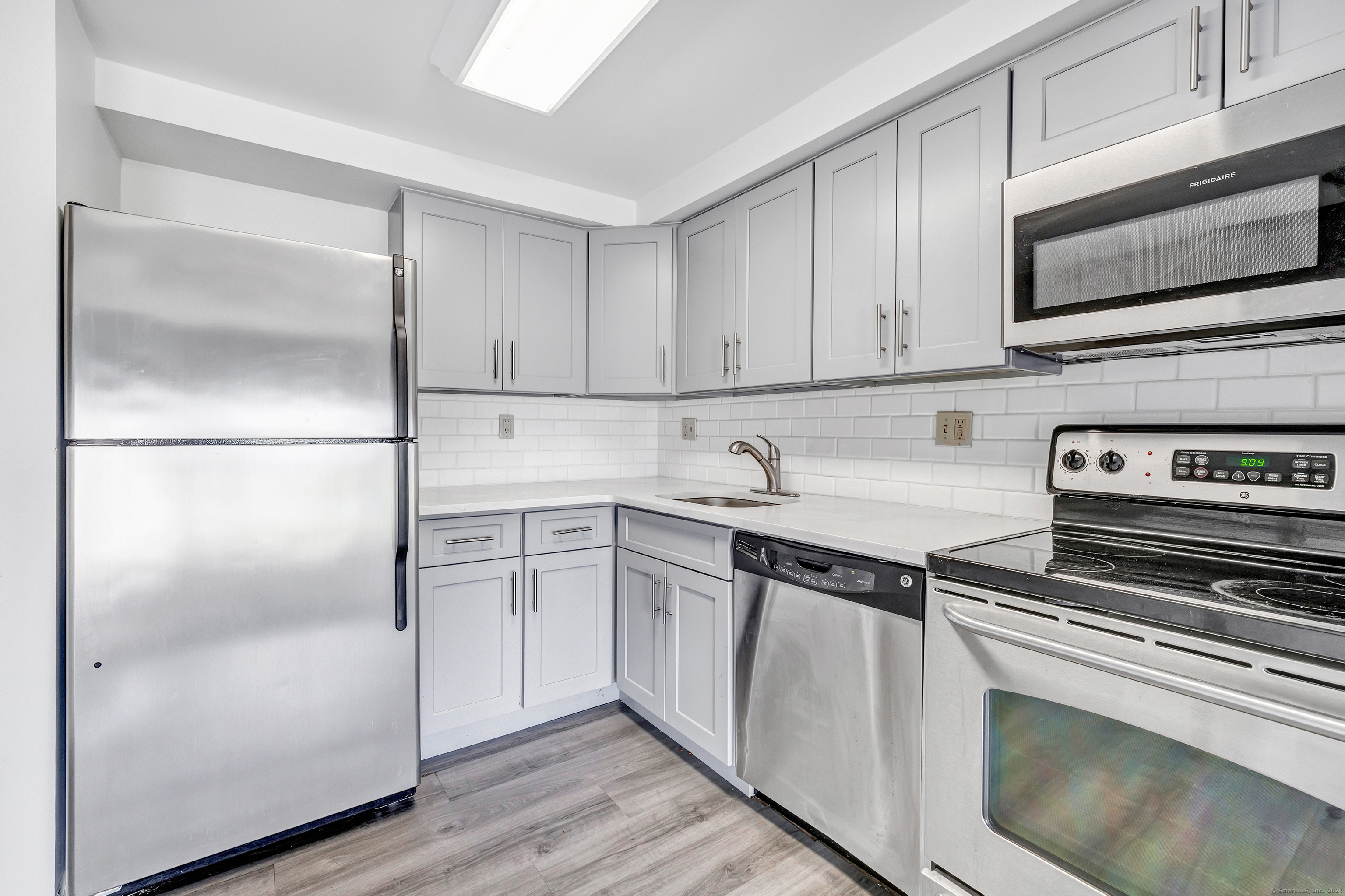 25 Grand Street APT 232