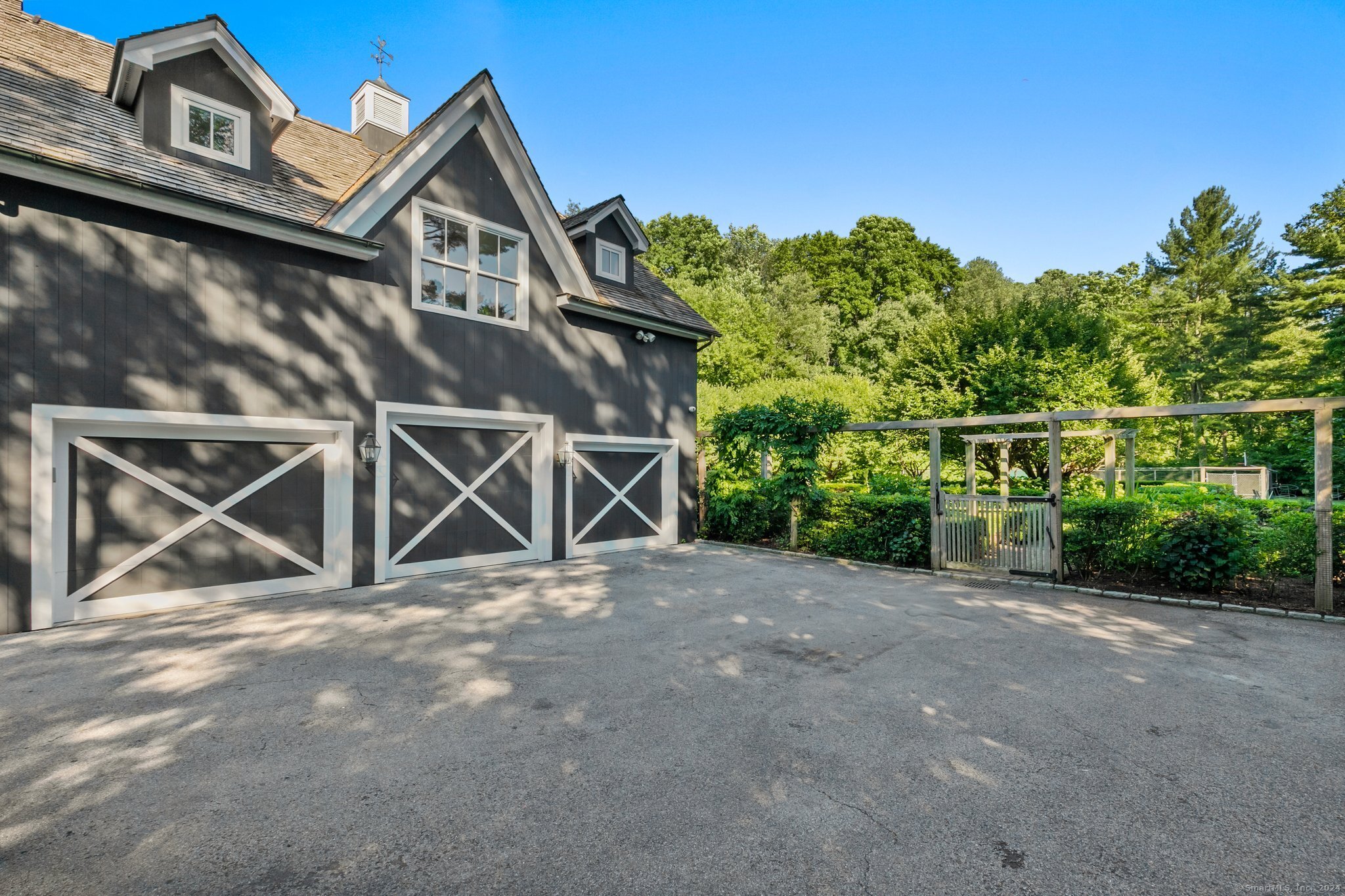 8 Shadbush Lane