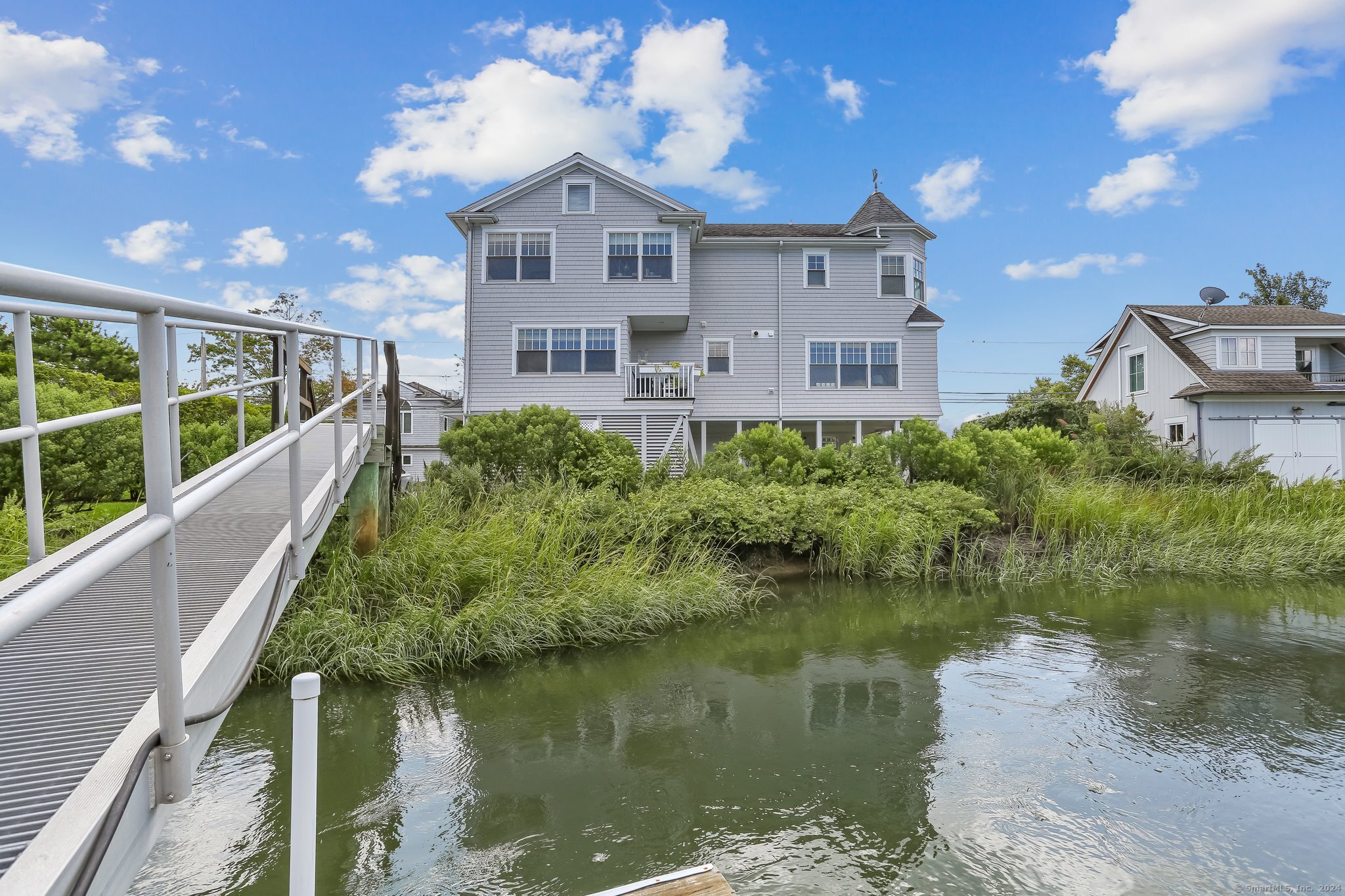 1810 Fairfield Beach Road