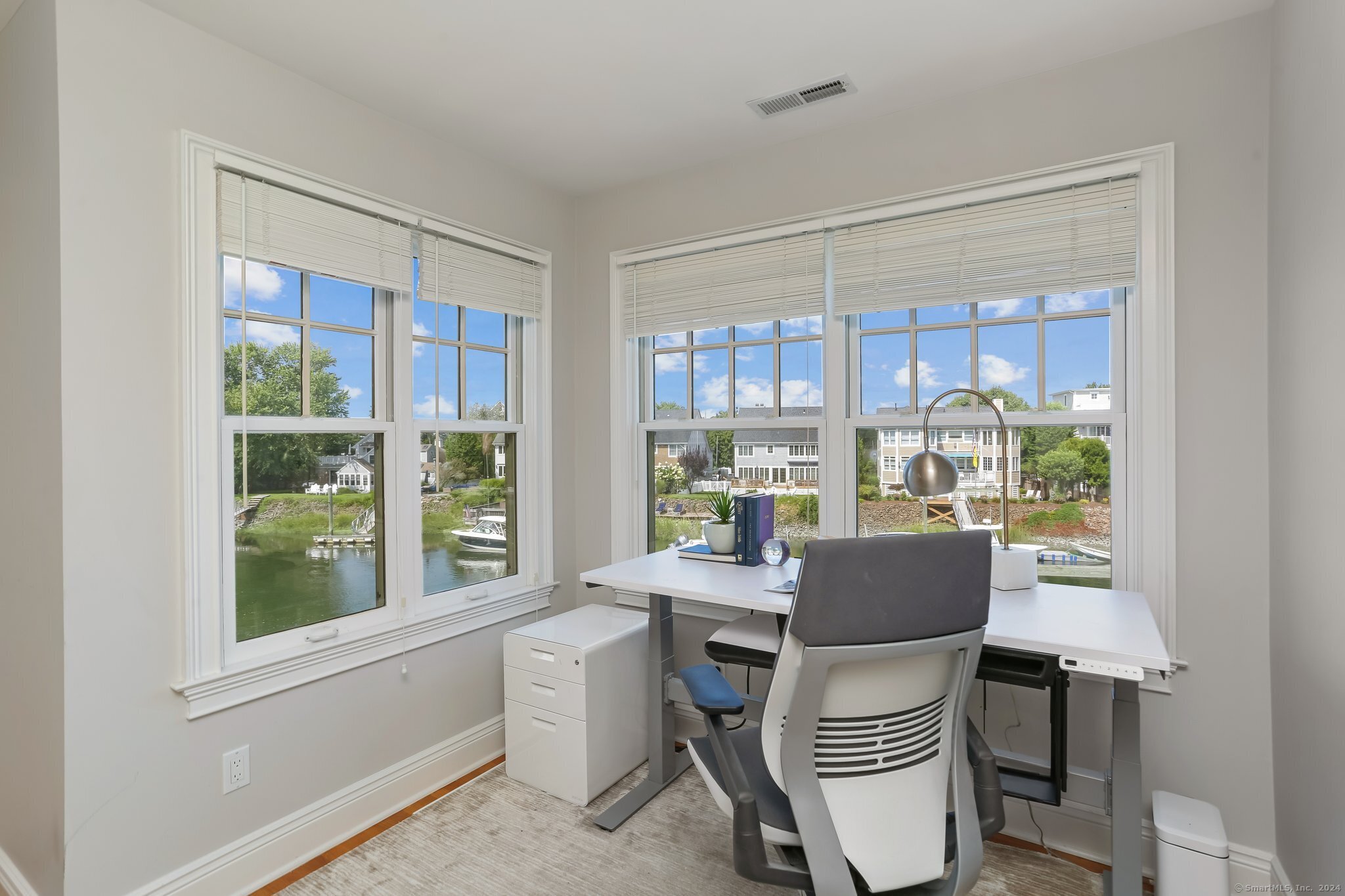 1810 Fairfield Beach Road