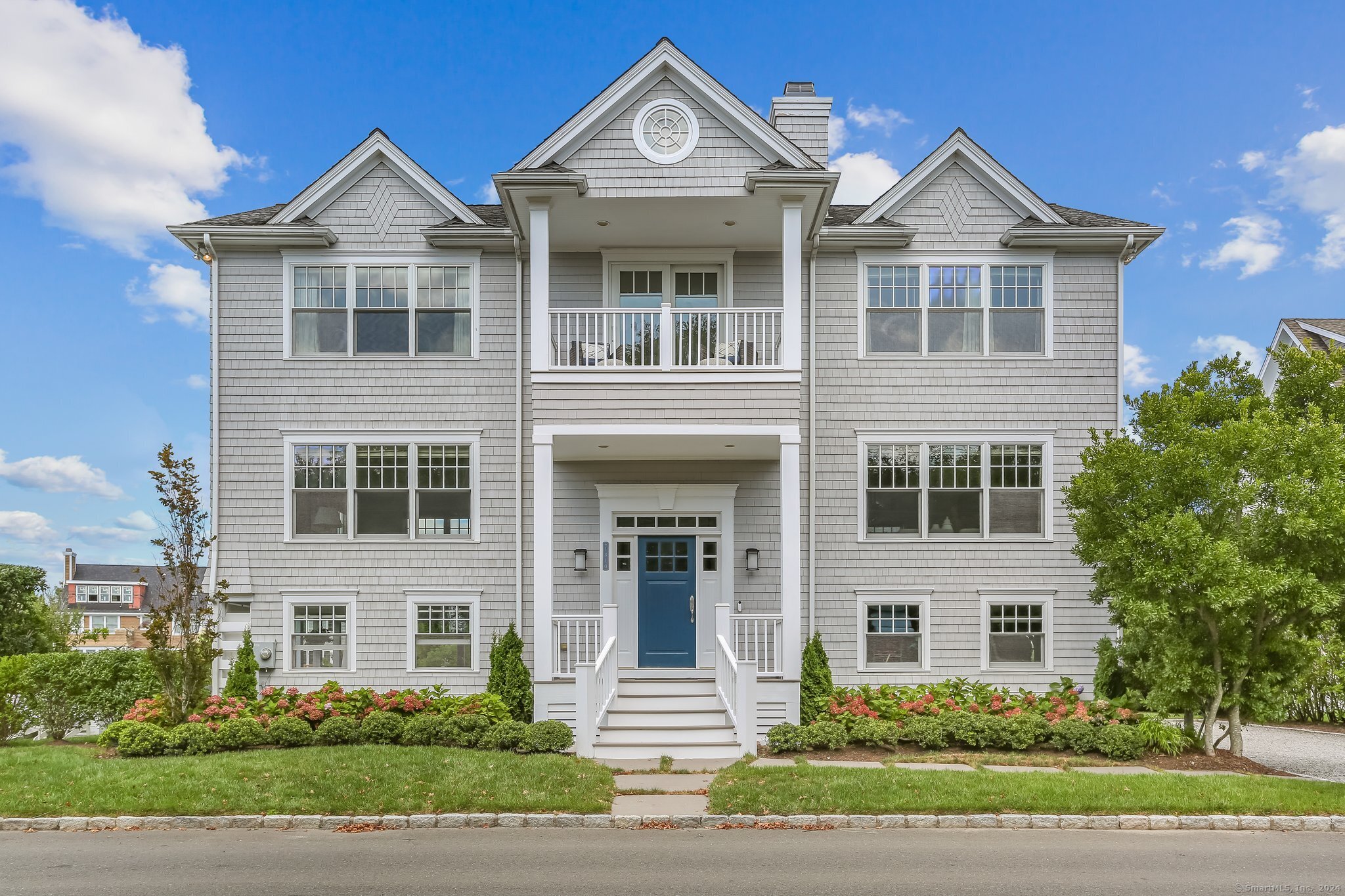 1810 Fairfield Beach Road