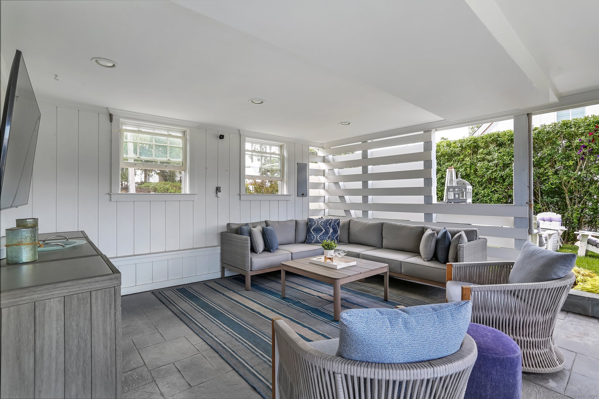 1810 Fairfield Beach Road