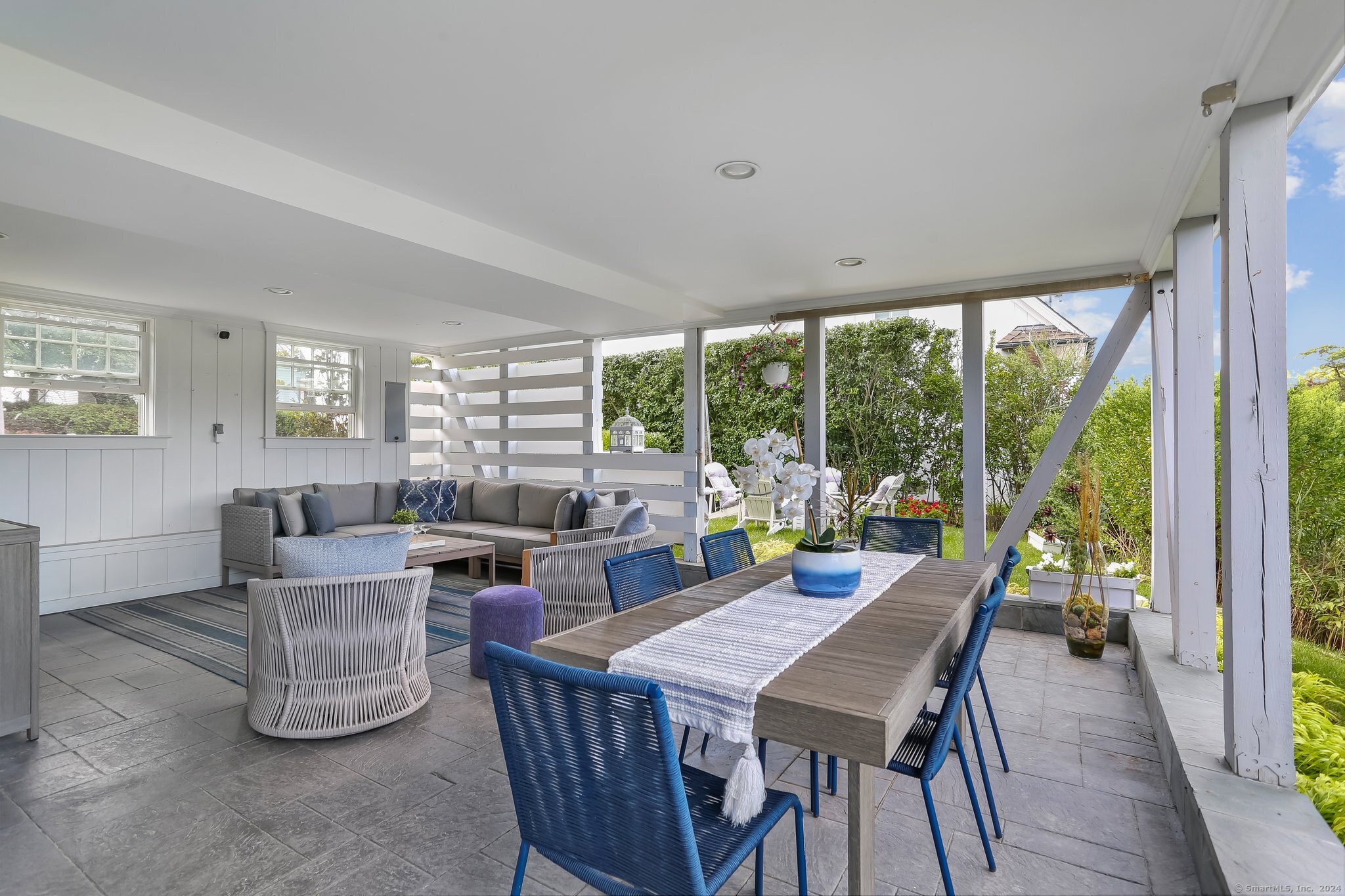 1810 Fairfield Beach Road